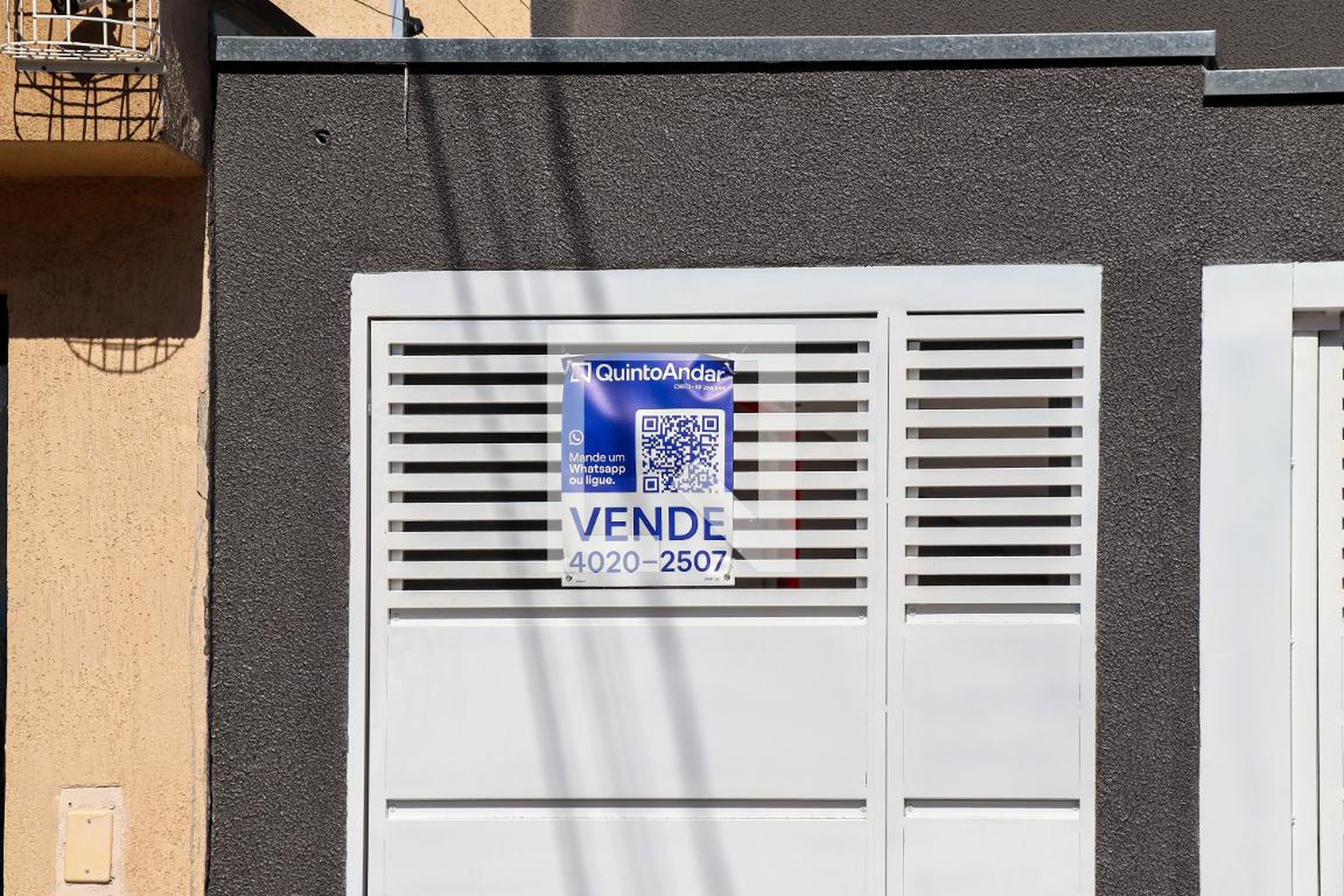 Fachada Condomínio em Rua Madri, 249