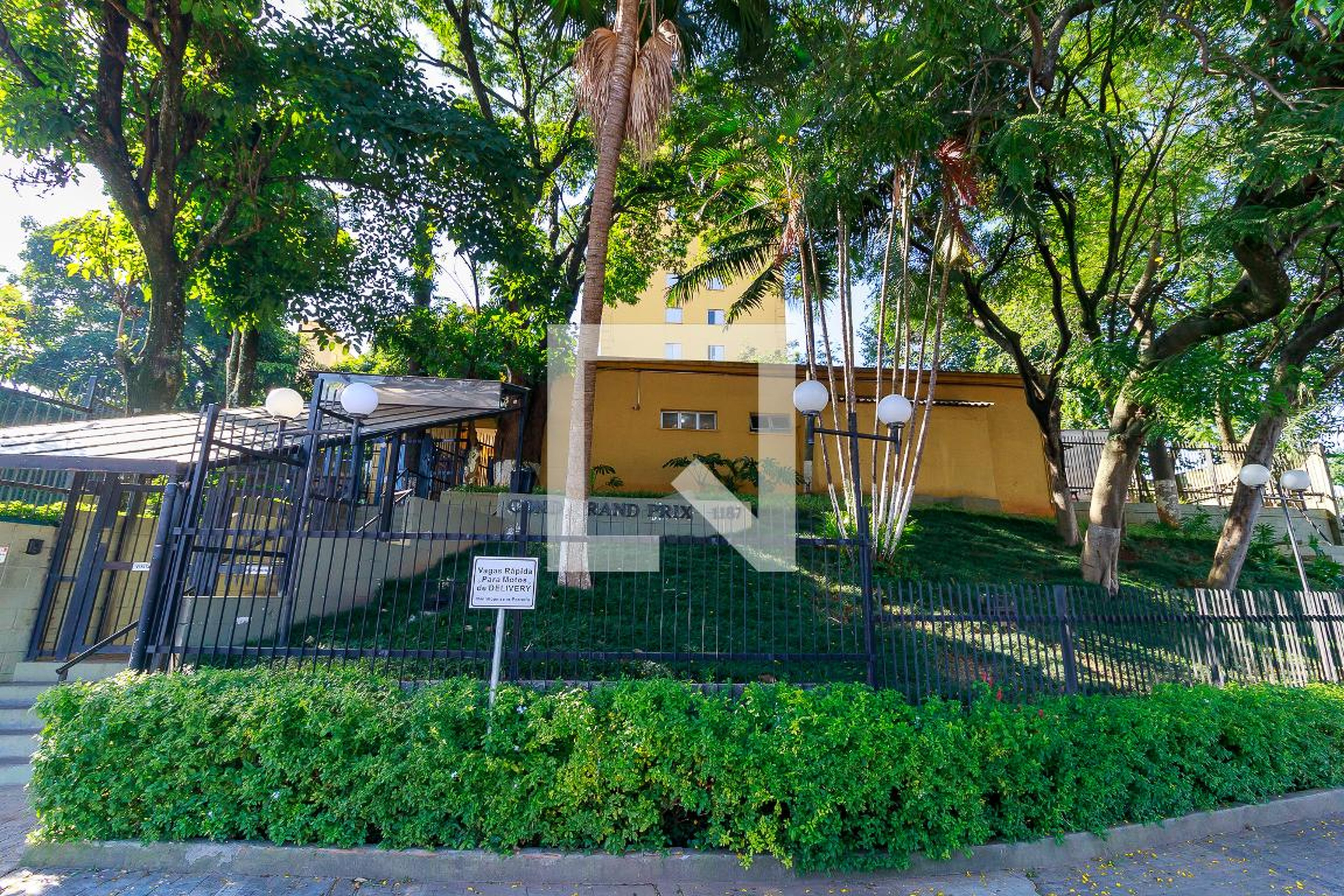 Fachada Condomínio Grand Prix