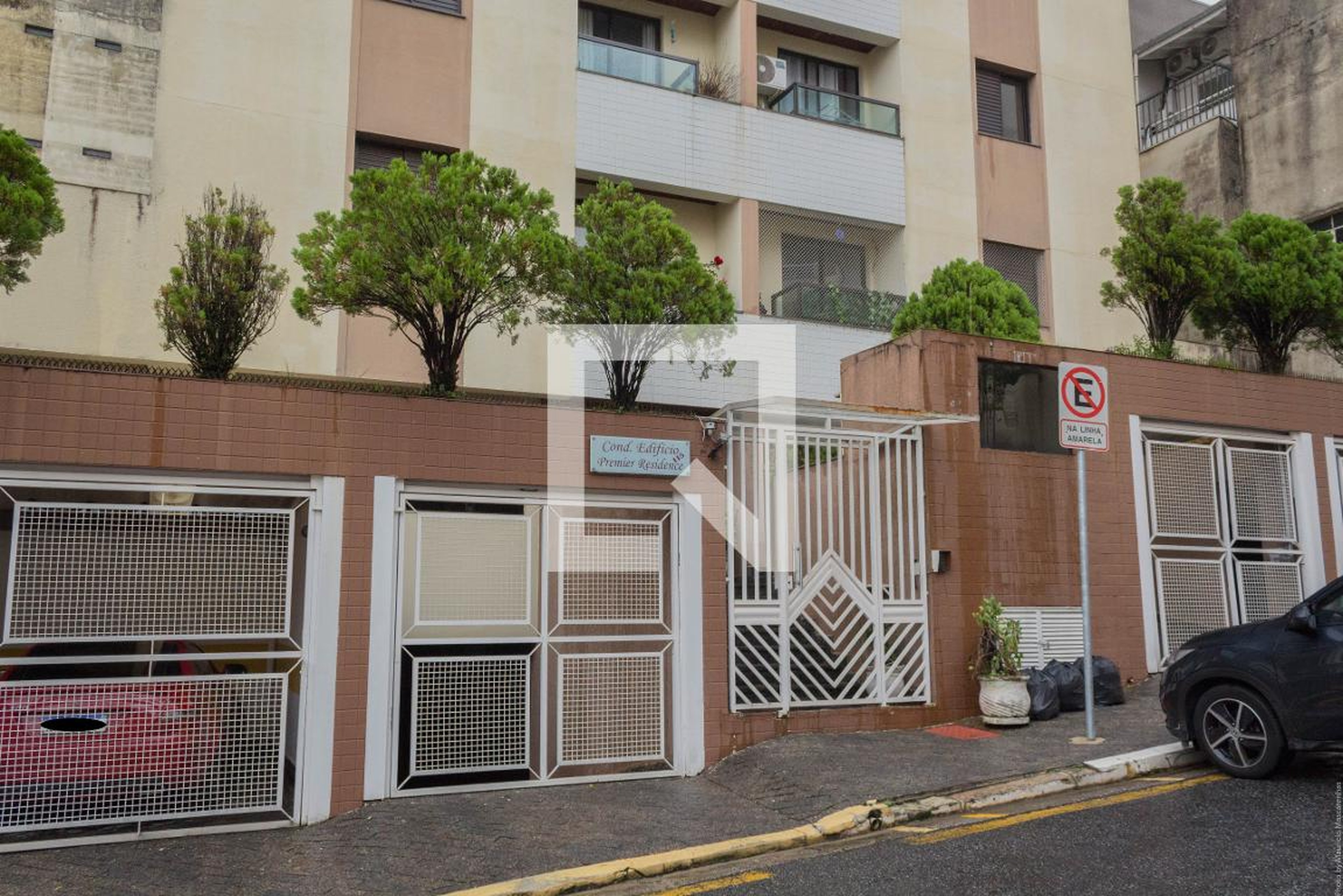 Fachada Condomínio Premier Residence