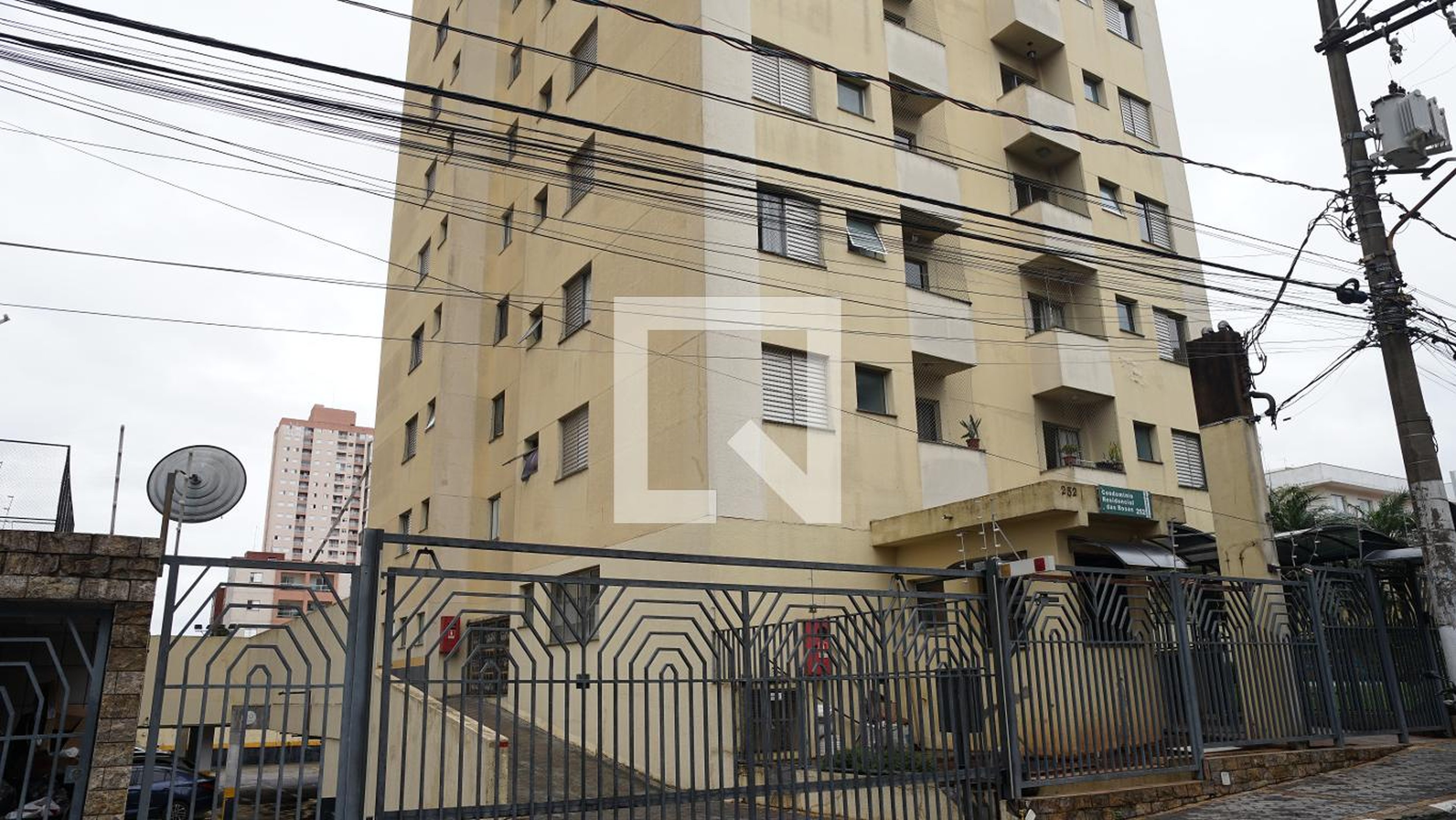 Fachada Residencial das Rosas