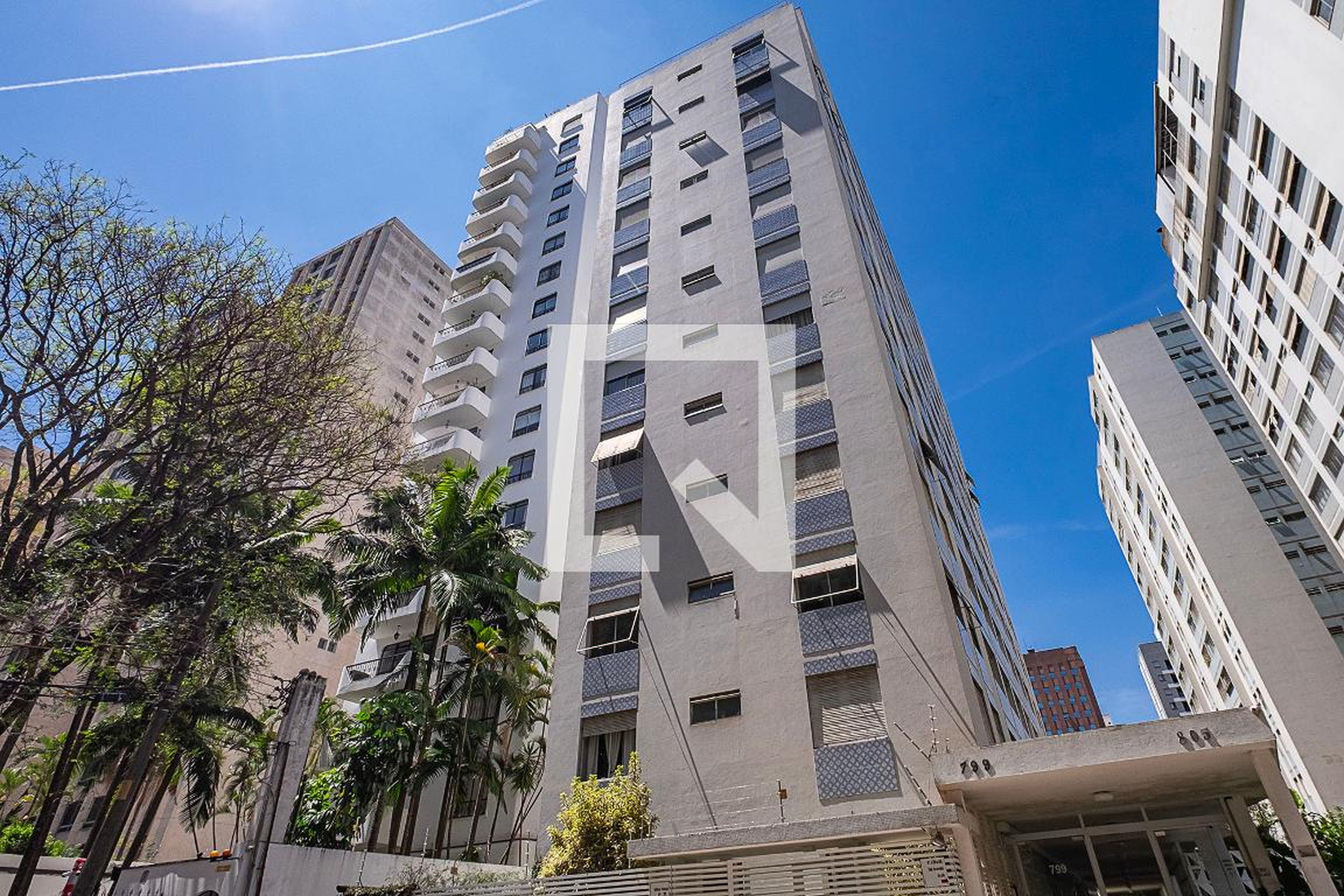 Fachada Edifício Garça e Colina