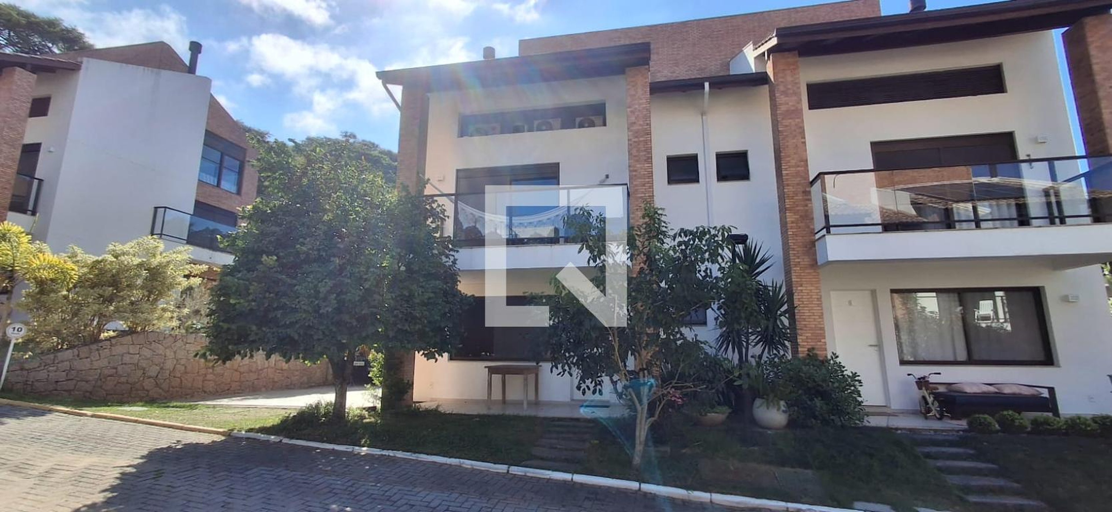 Fachada Condomínio Canto da Magia