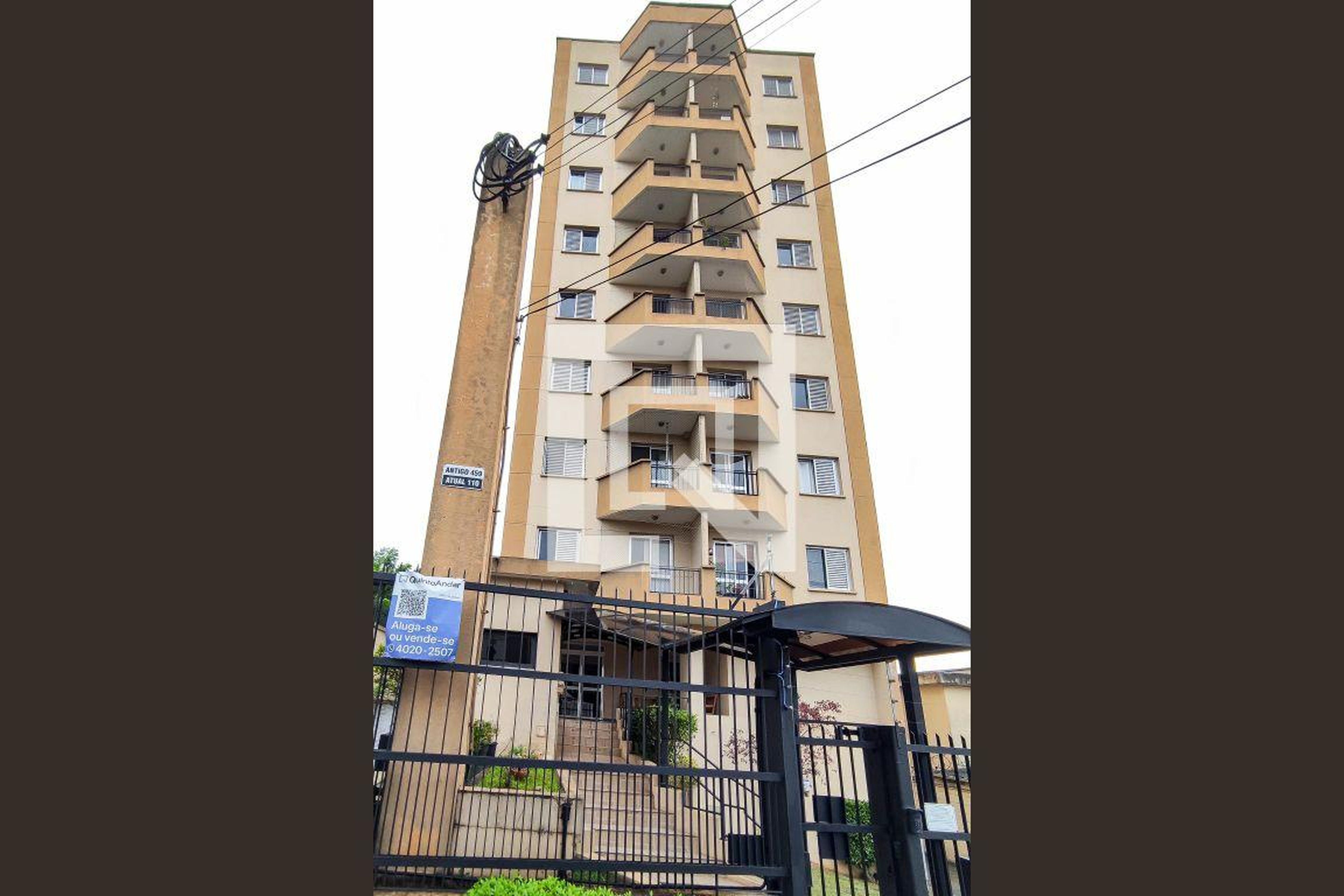 Fachada do Prédio Condomínio em Rua Porcelana, 429