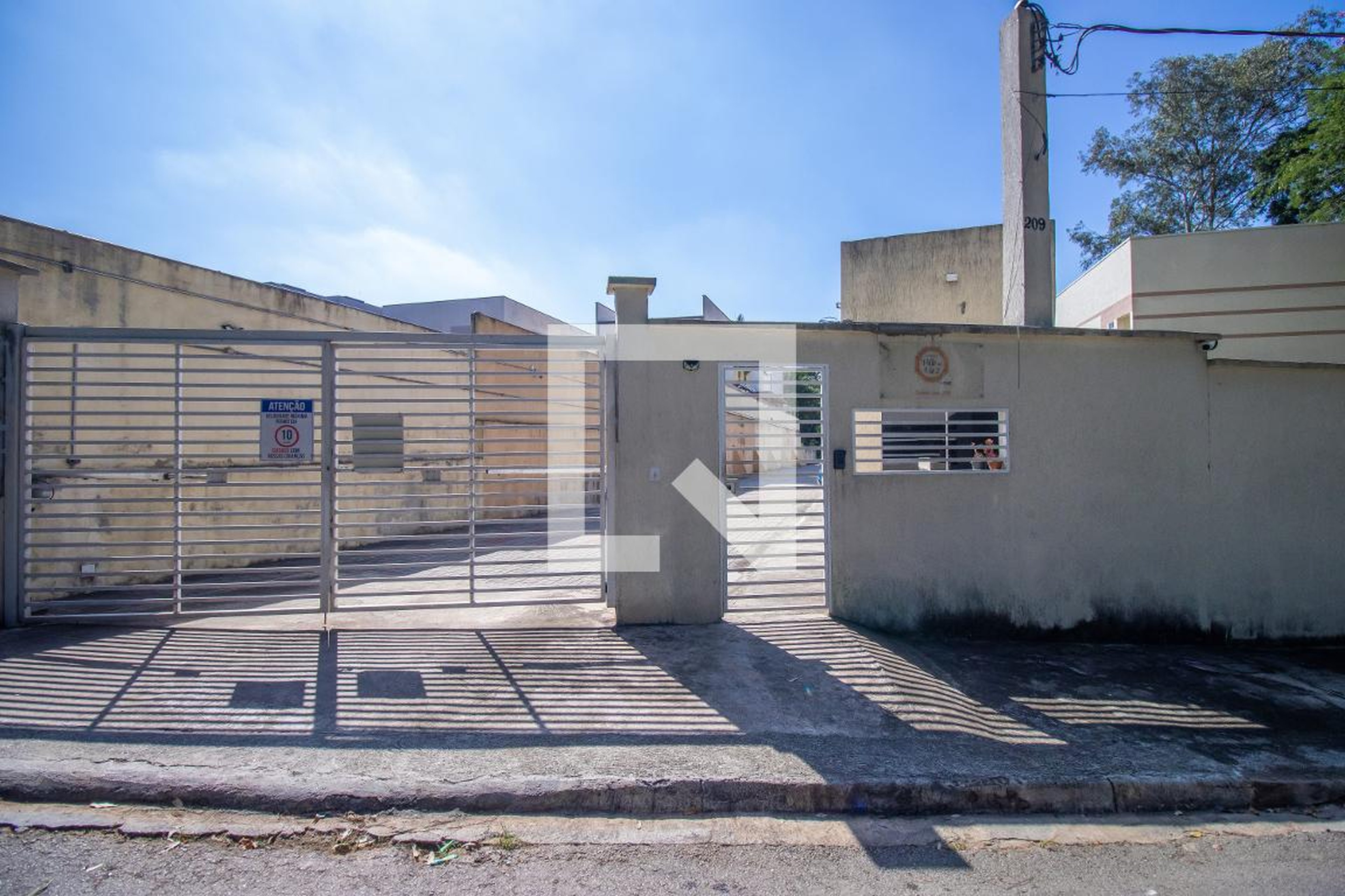 Fachada do condomínio Condomínio Ville de Vile 2