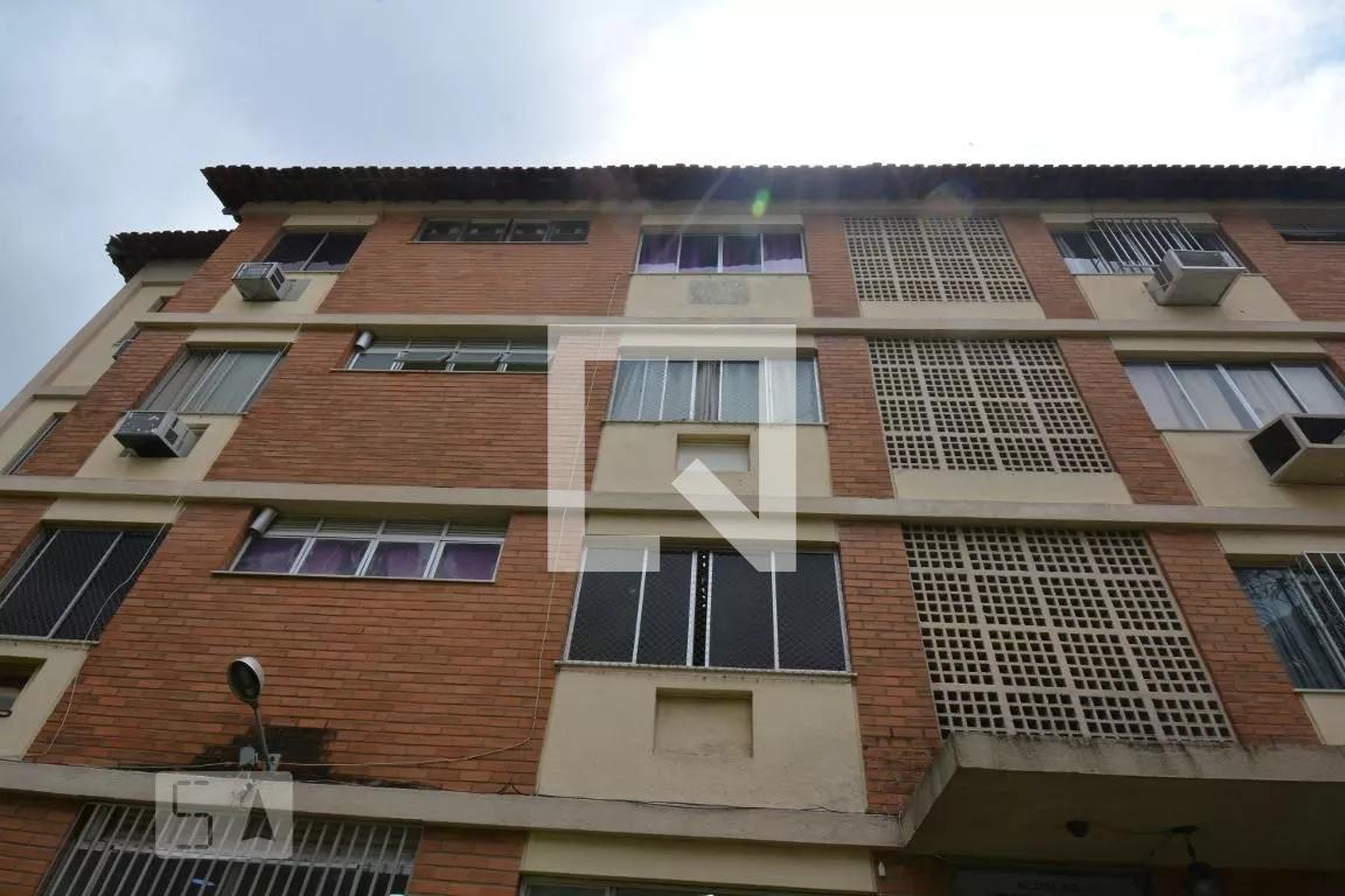 Fachada Condomínio em Estrada do Sapê, 920