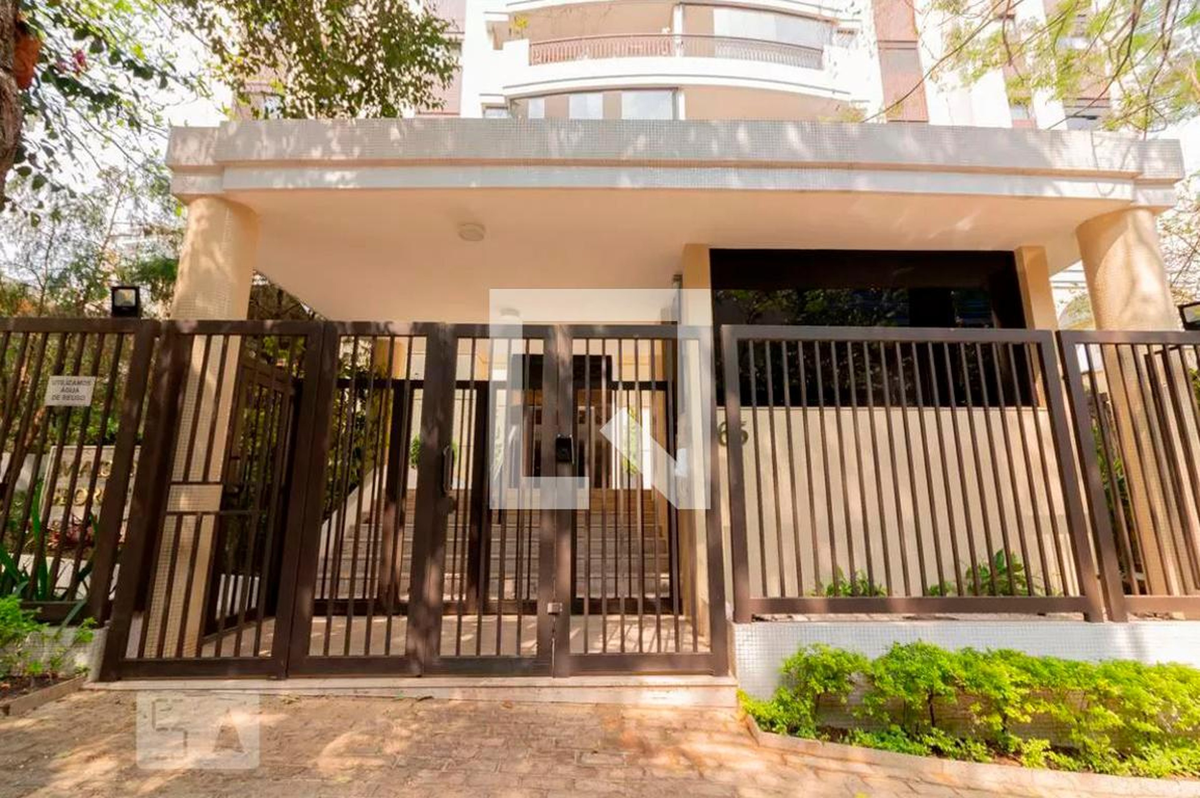 Fachada Condomínio Maison George V