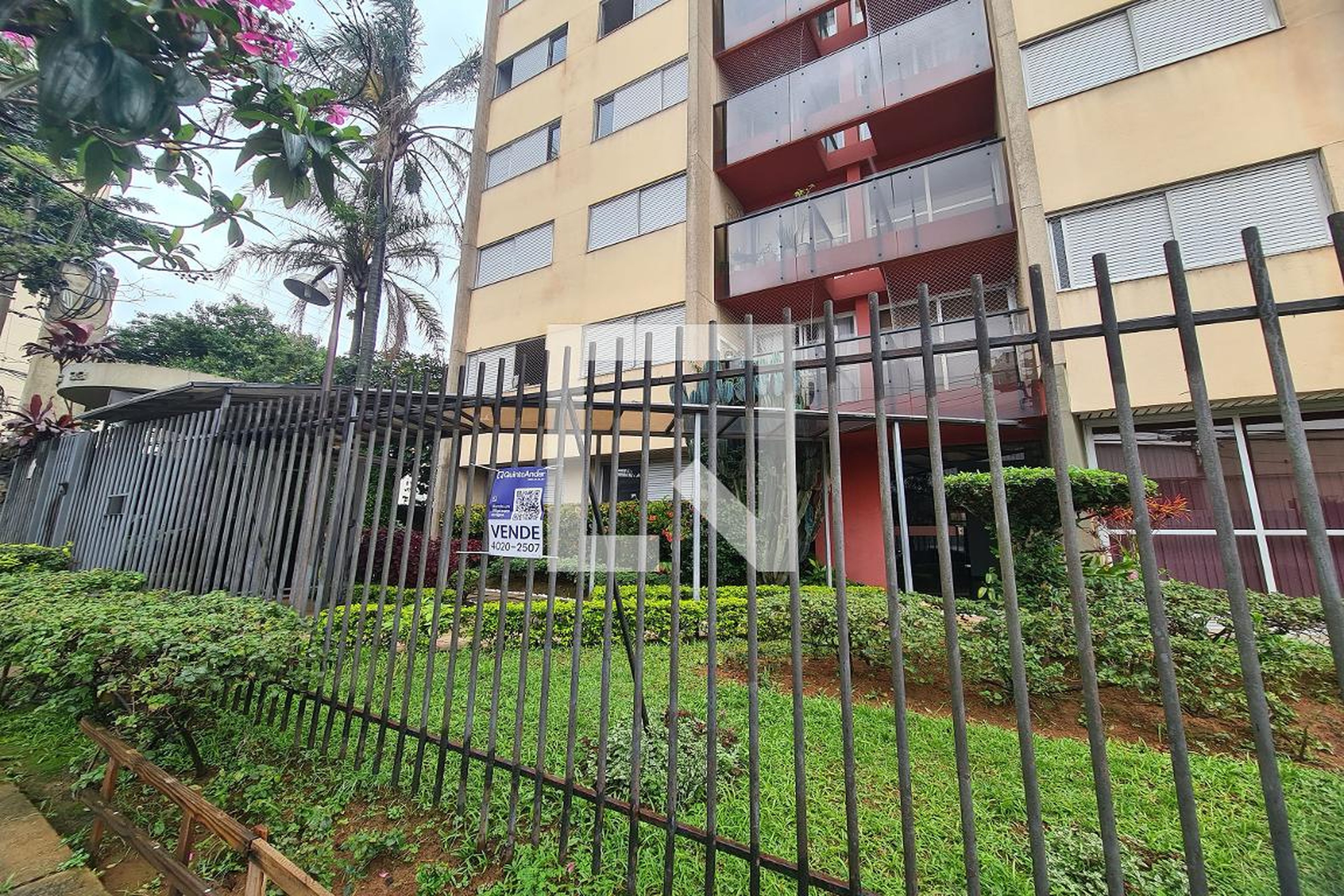 Fachada Edifício Jardim das Giestas