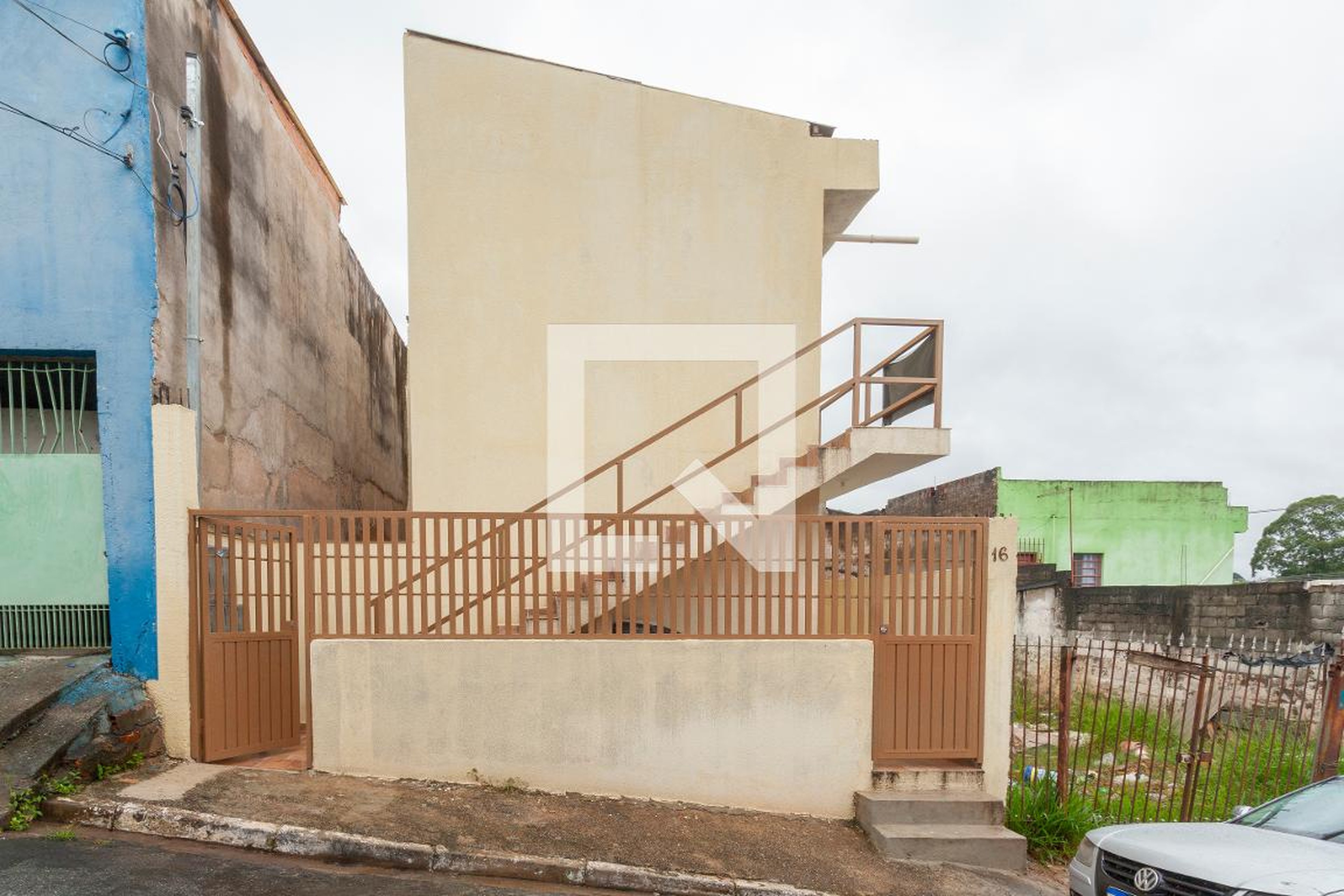 Fachada Condomínio em Rua Paulo Gomes de Oliveira, 16