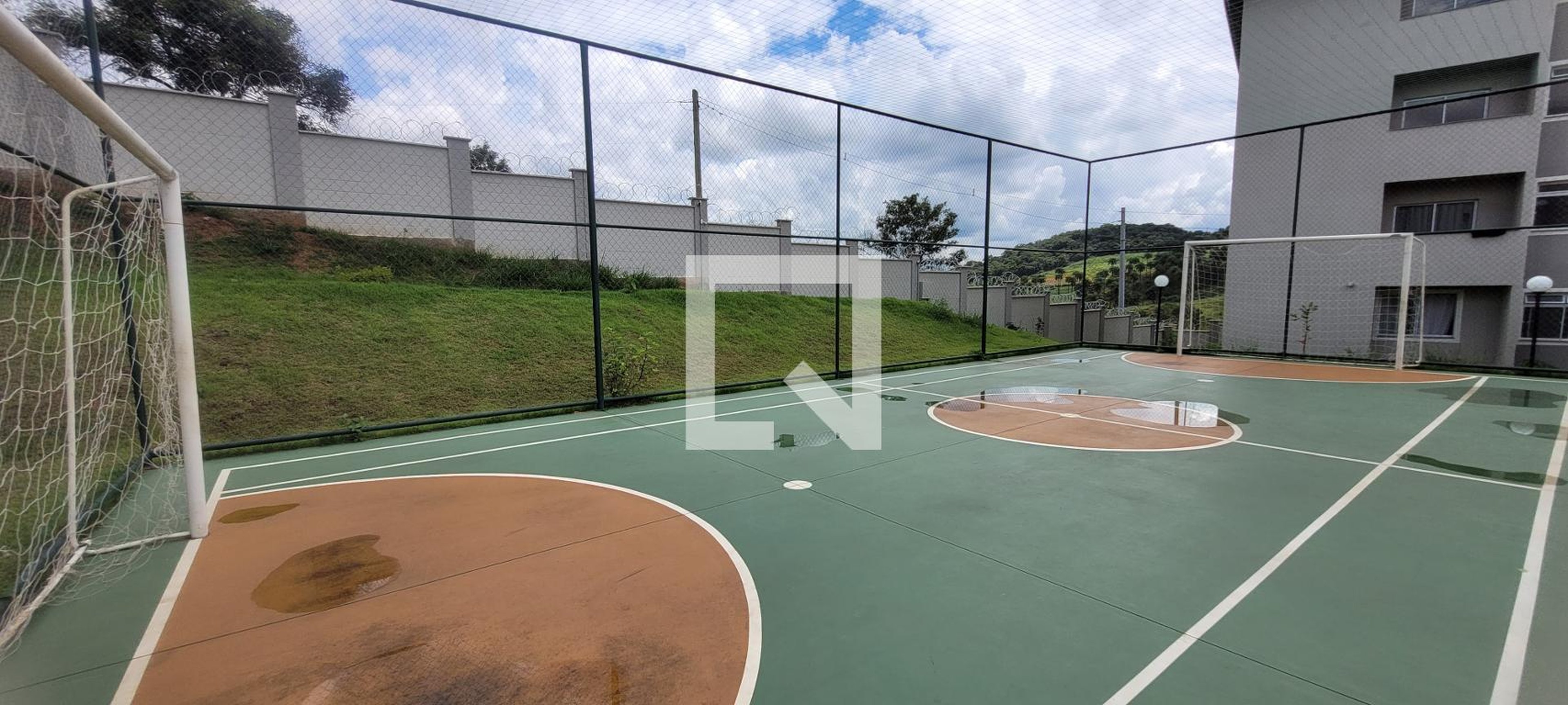 Quadra Esportiva Condomínio em Avenida Pingo de Ouro, 801