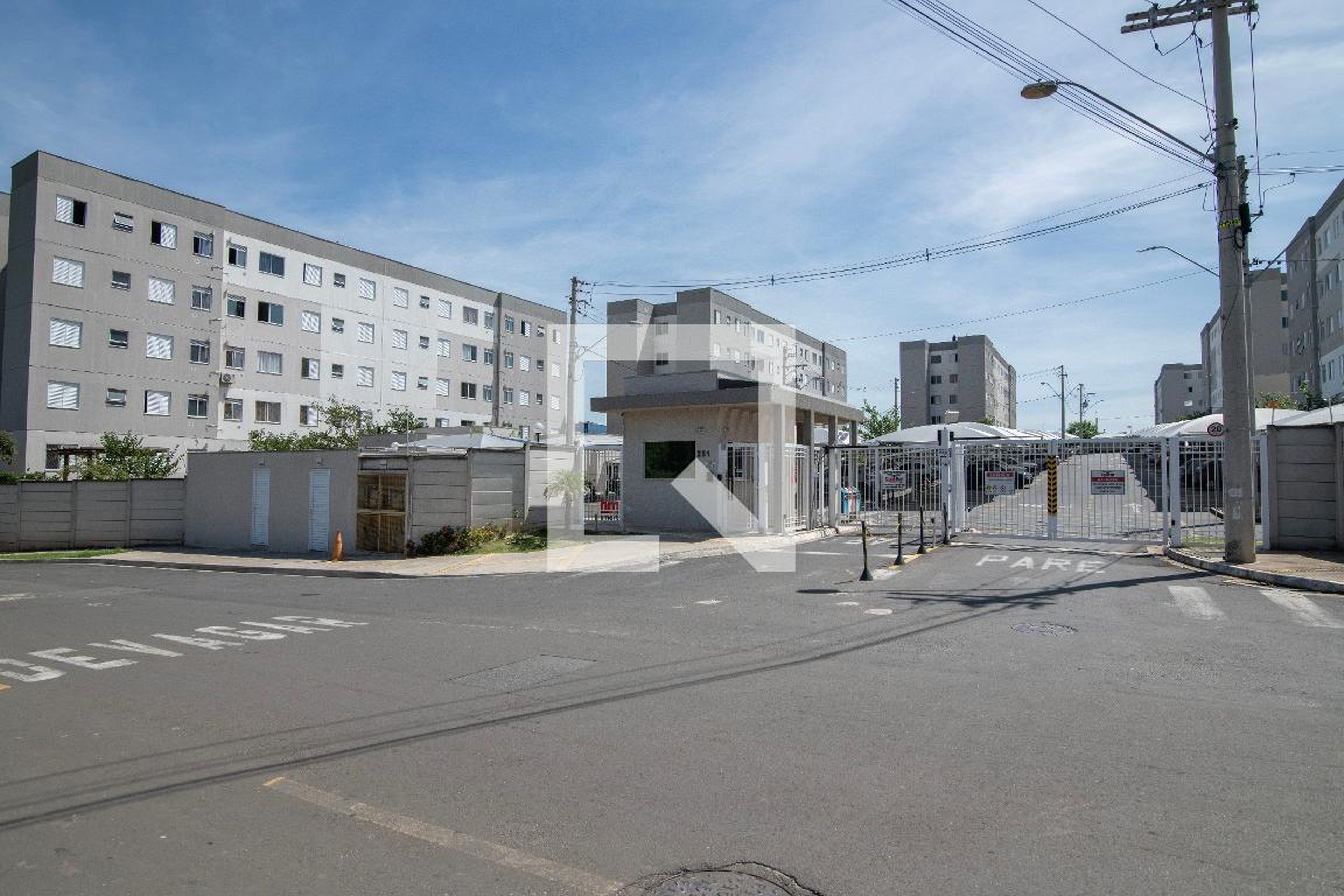 Fachada do Condomínio Condomínio em Avenida 02, 251