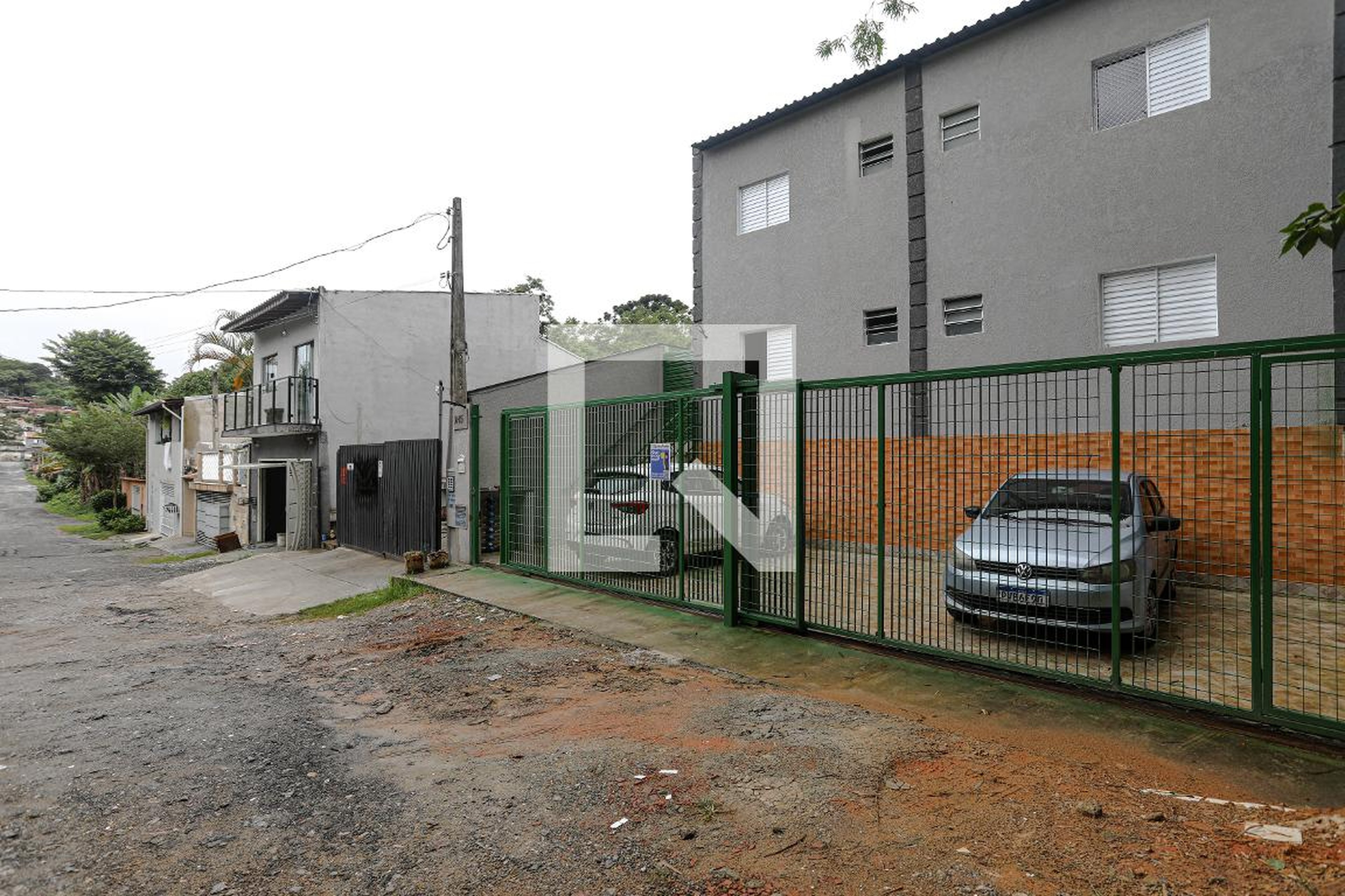 Fachada Condomínio em Rua Rafael Martin, 215