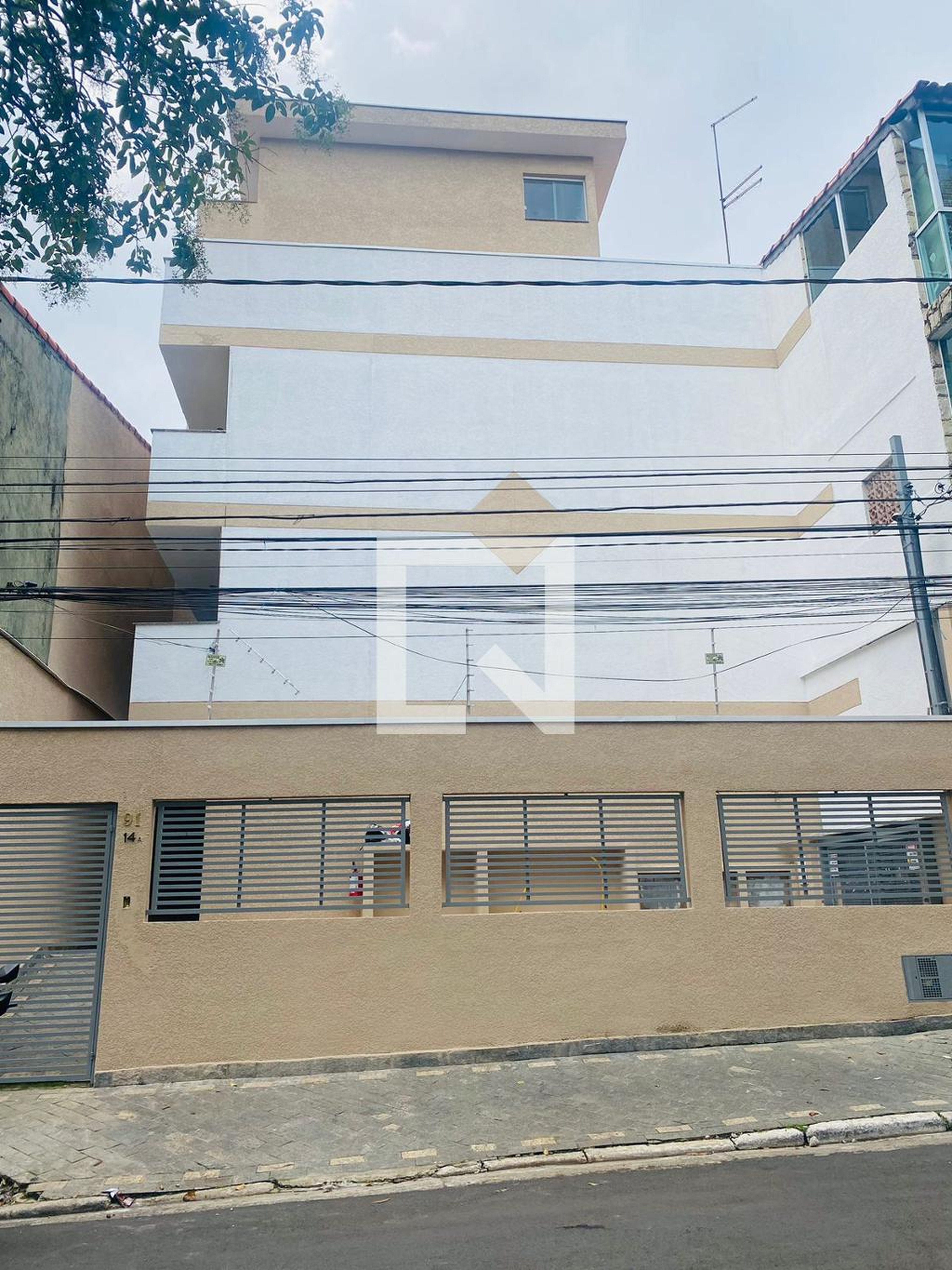 Fachada Condomínio em Avenida Lauro Xerfan, 91