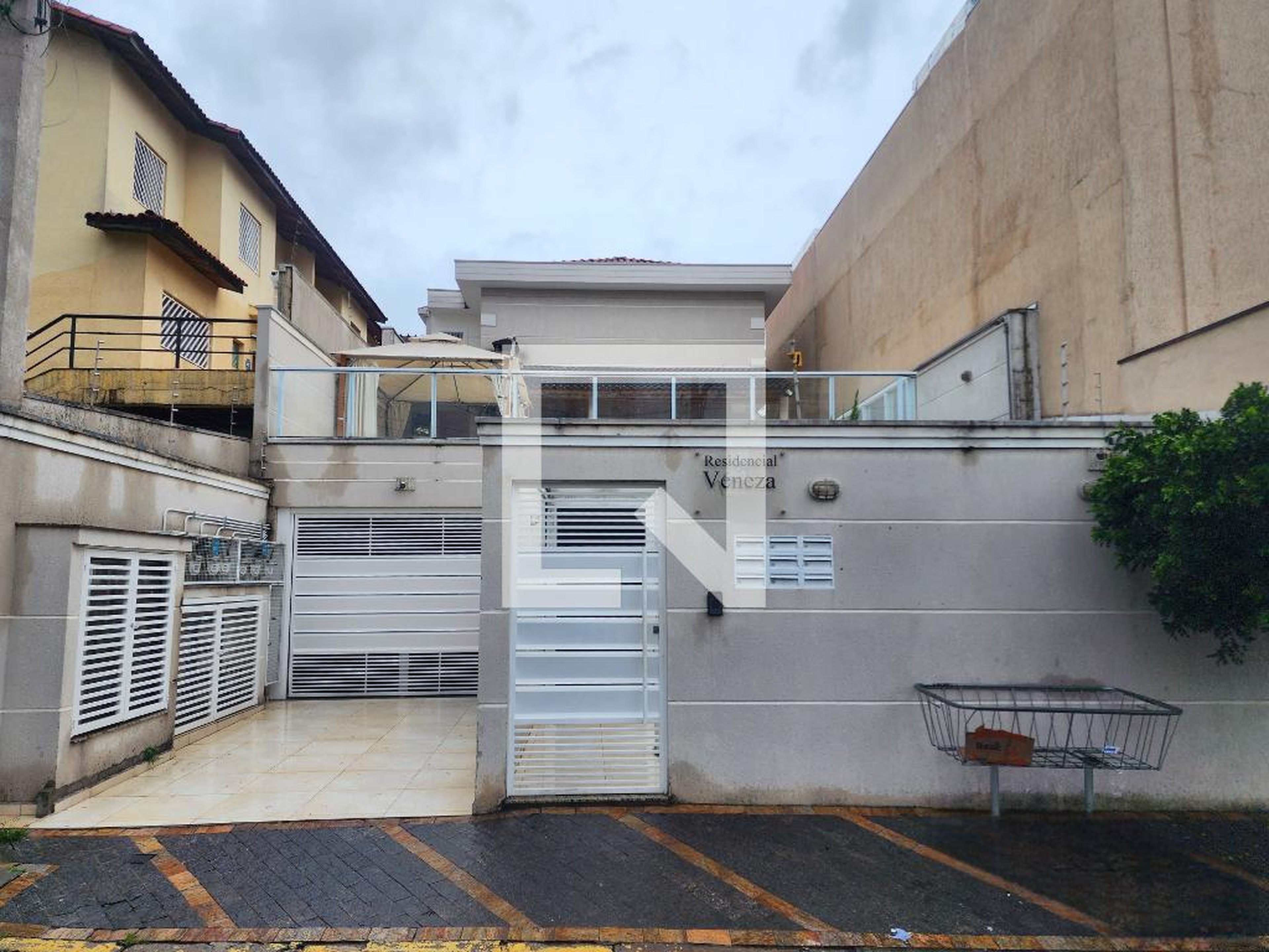 Fachada Condomínio em Rua Comprida, 755