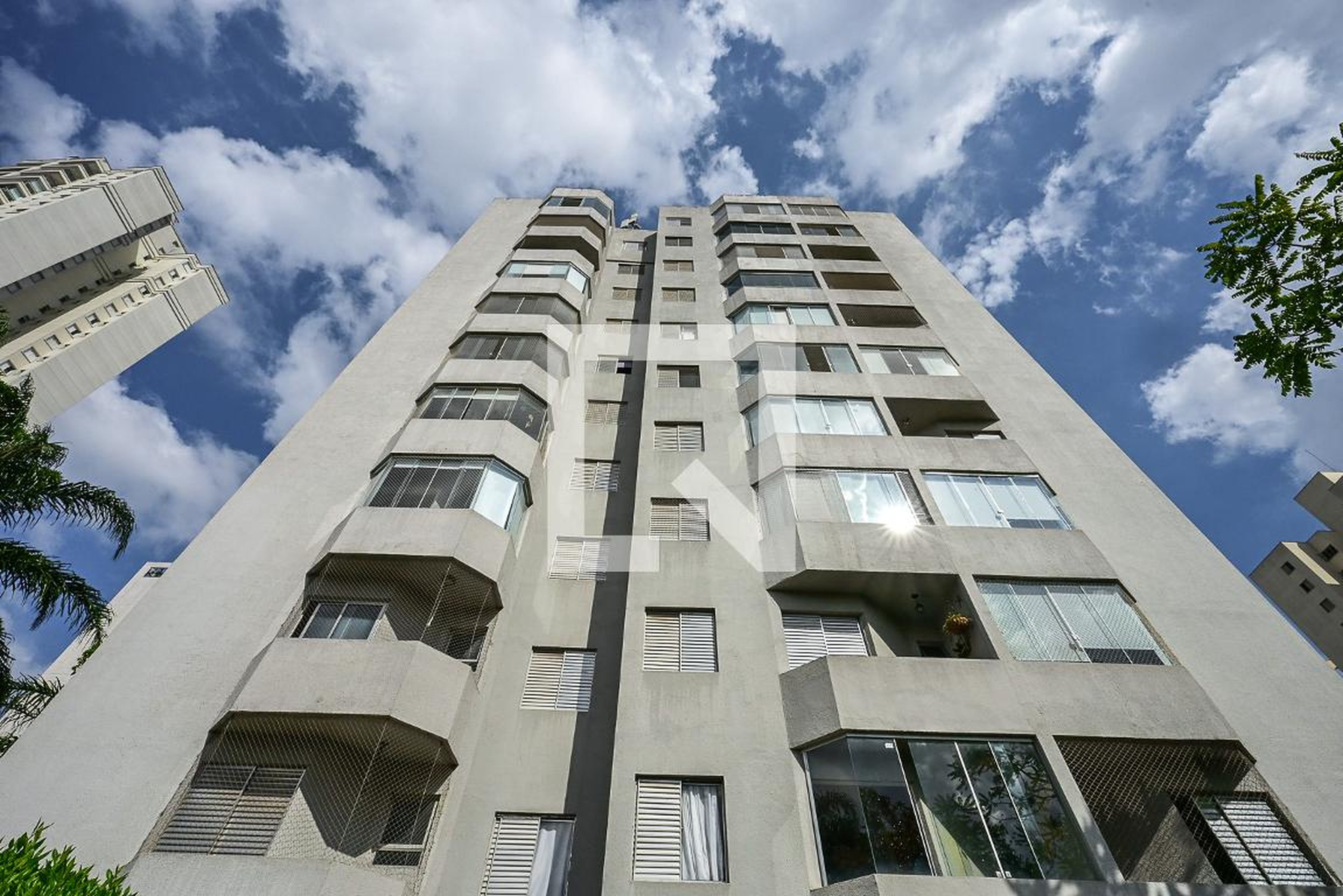 Fachada Condomínio Charles Chaplin