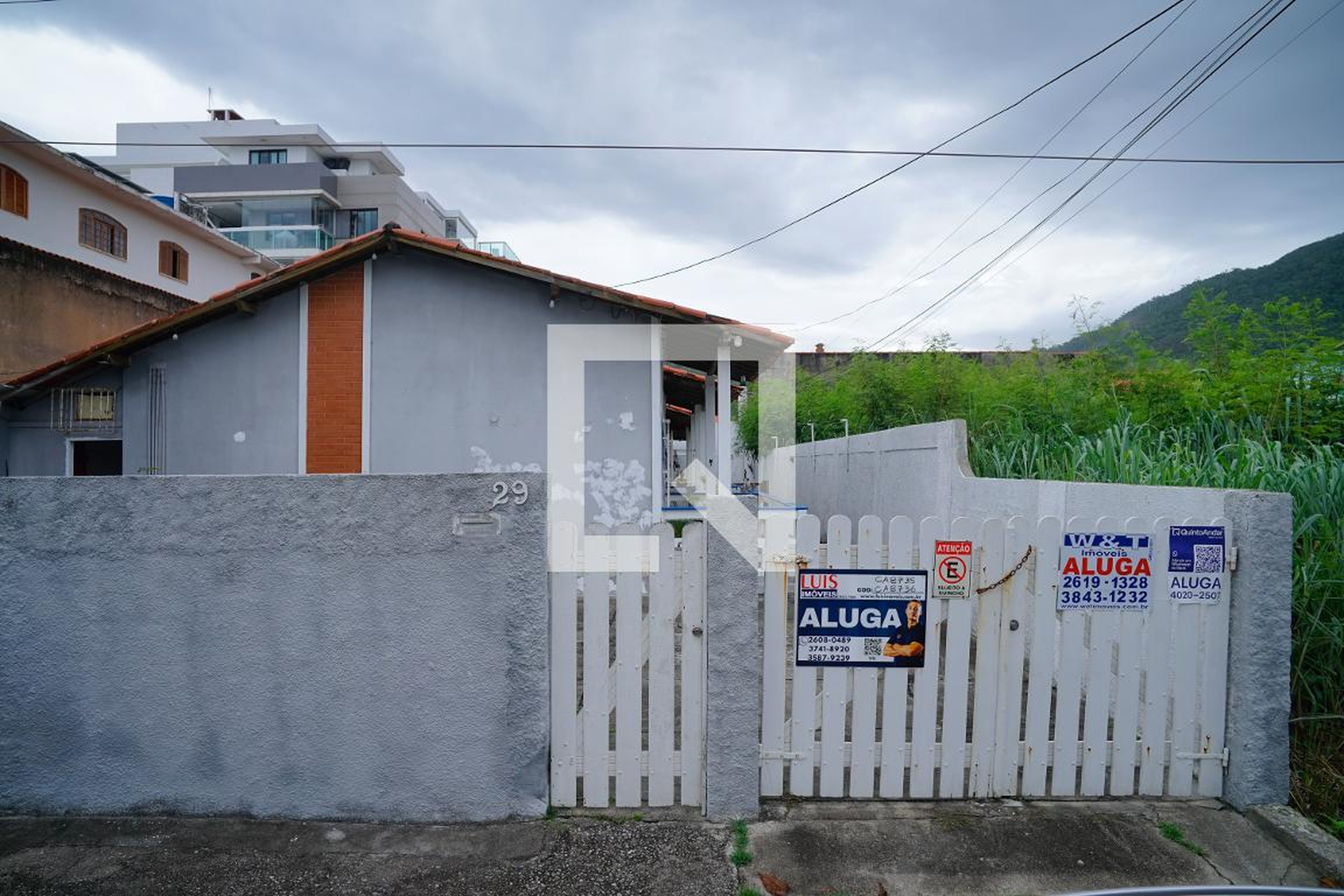 Fachada Condomínio em Rua Emanuel Pereira das Neves Filho, 29