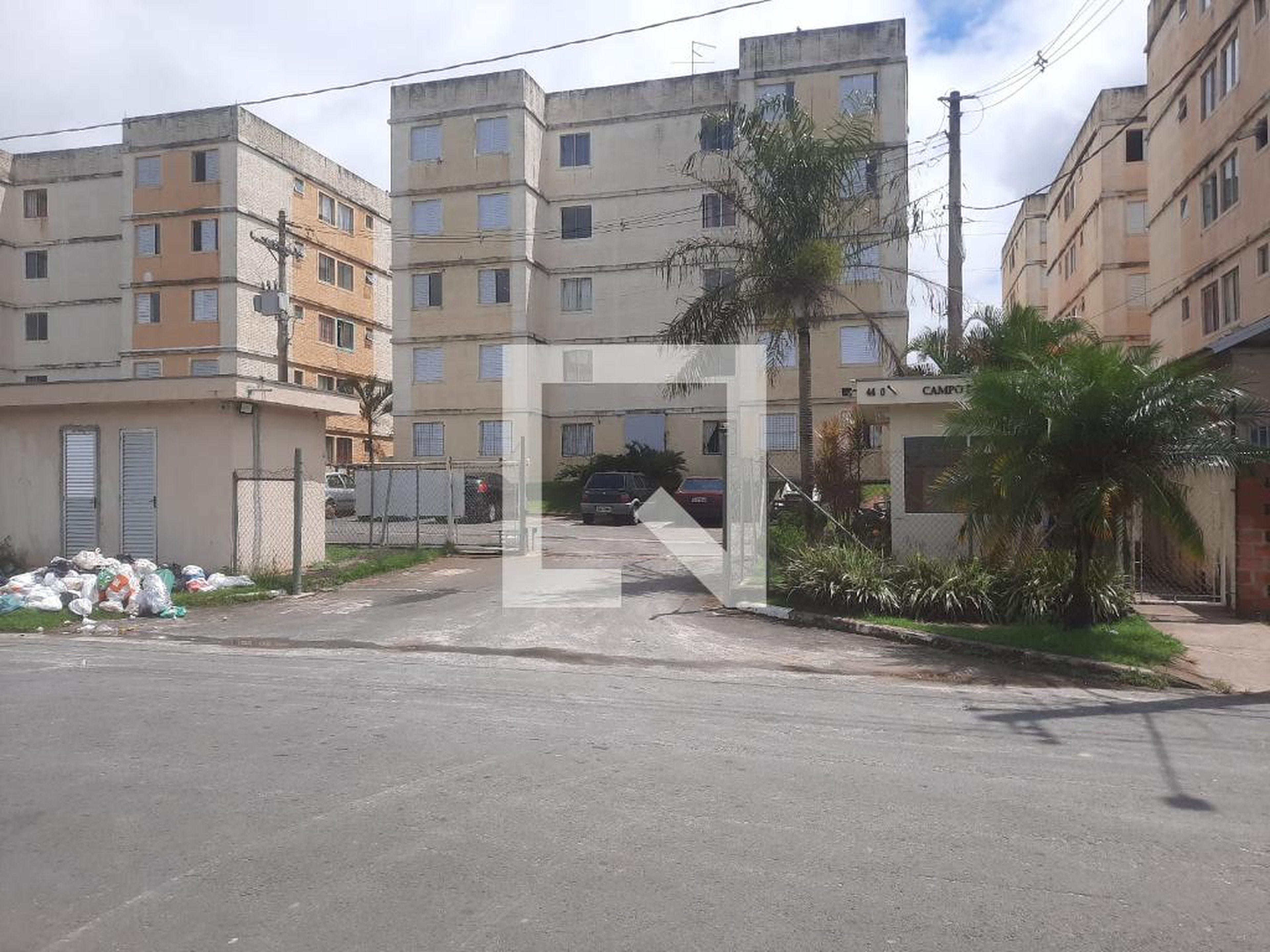 Fachada Condomínio em Rua Professora Carolina de Oliveira, 4410