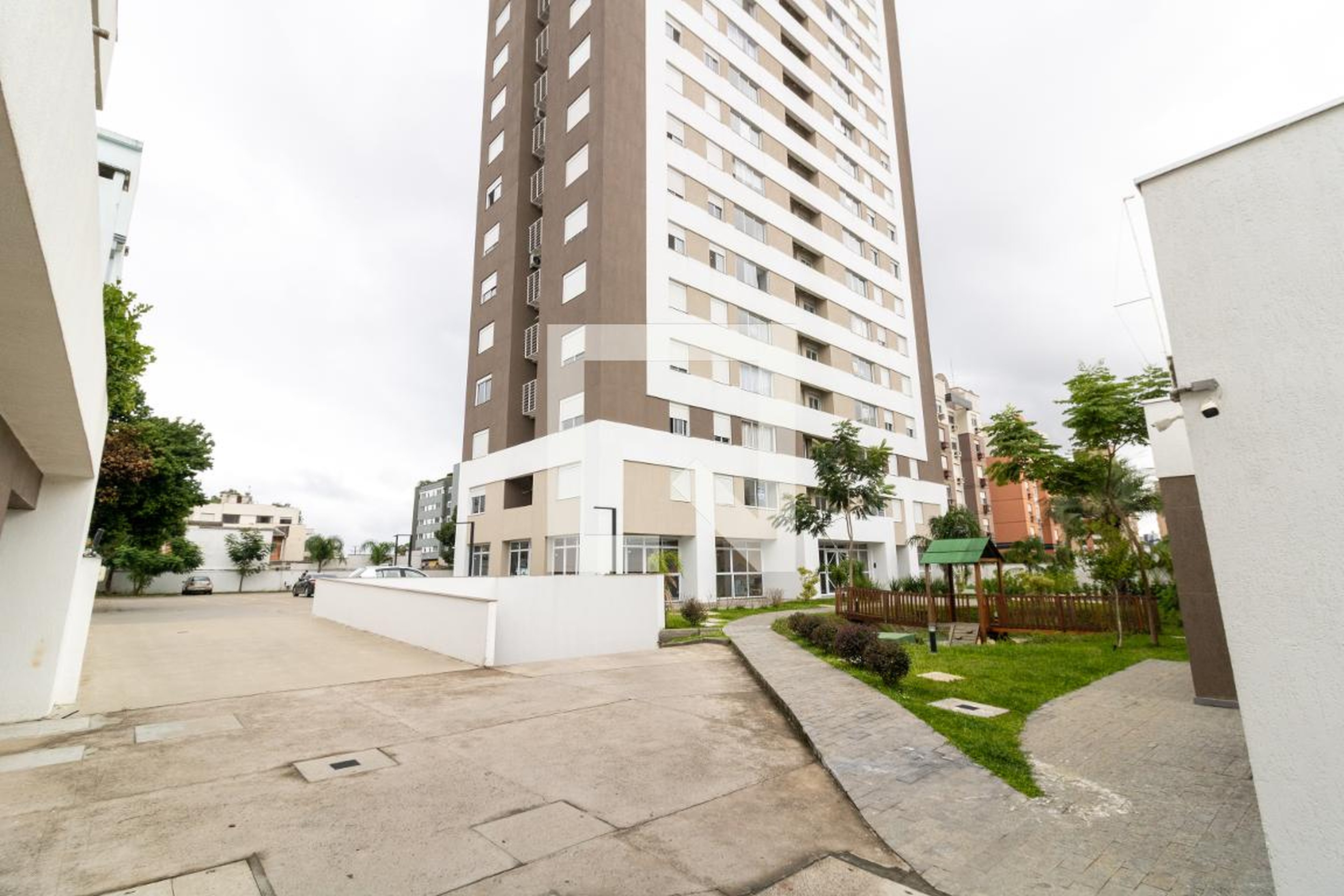 Fachada Residencial Re/Máx. Street