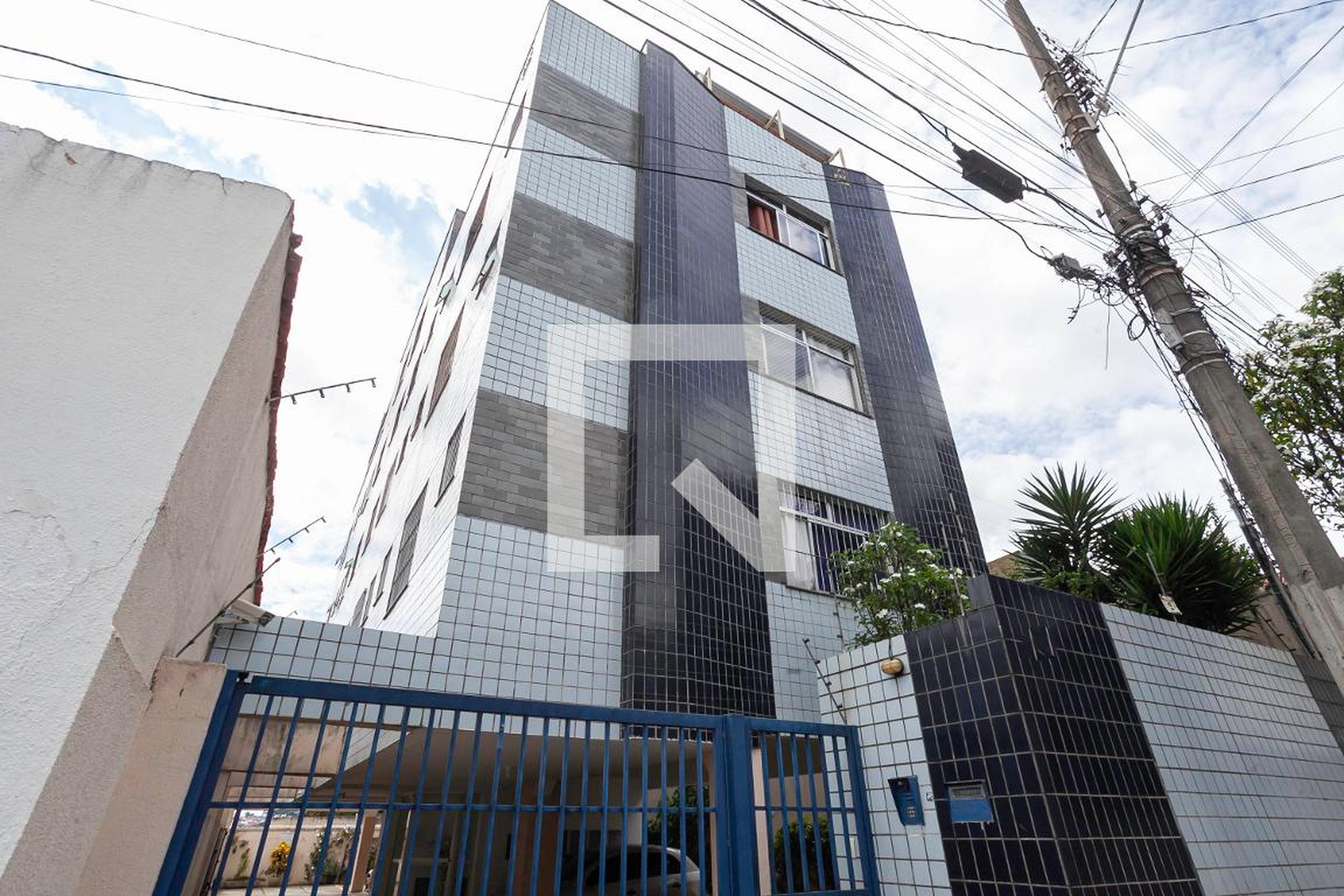 Fachada Condomínio em Rua Apa, 106