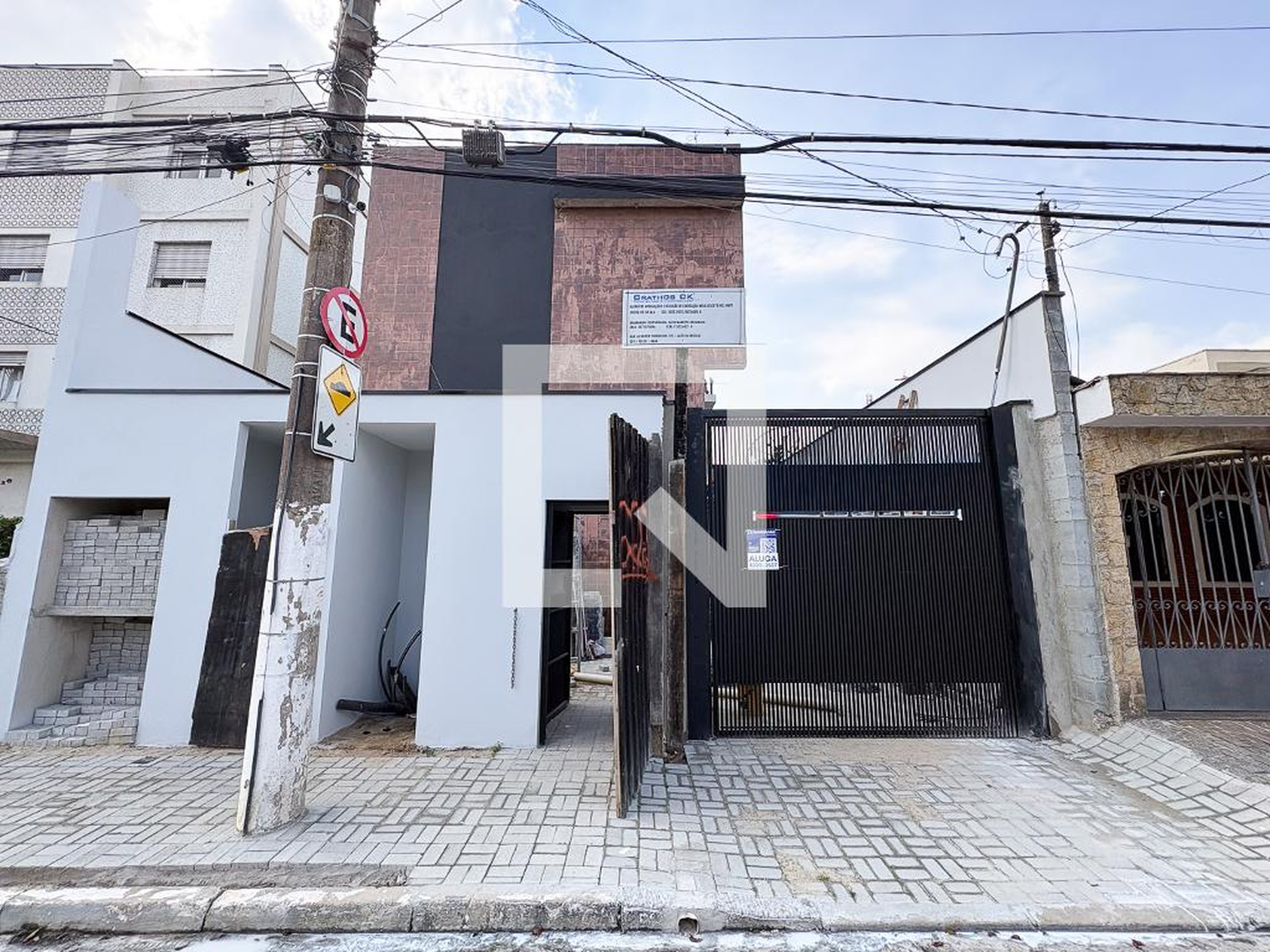 Fachada Condomínio em Rua Salvador Fiordelisio, 222