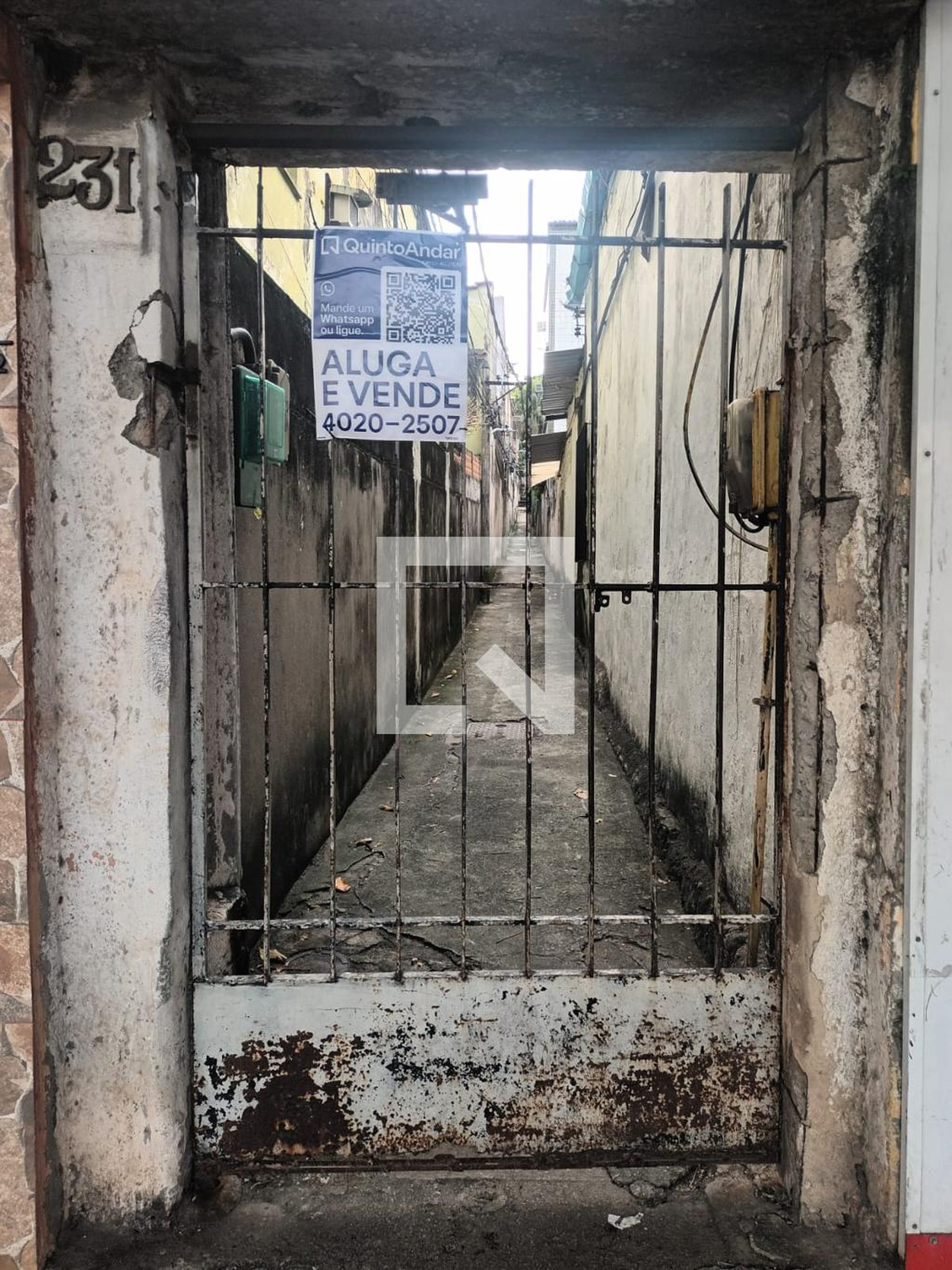 Fachada Condomínio em Rua Cruz e Souza, 231