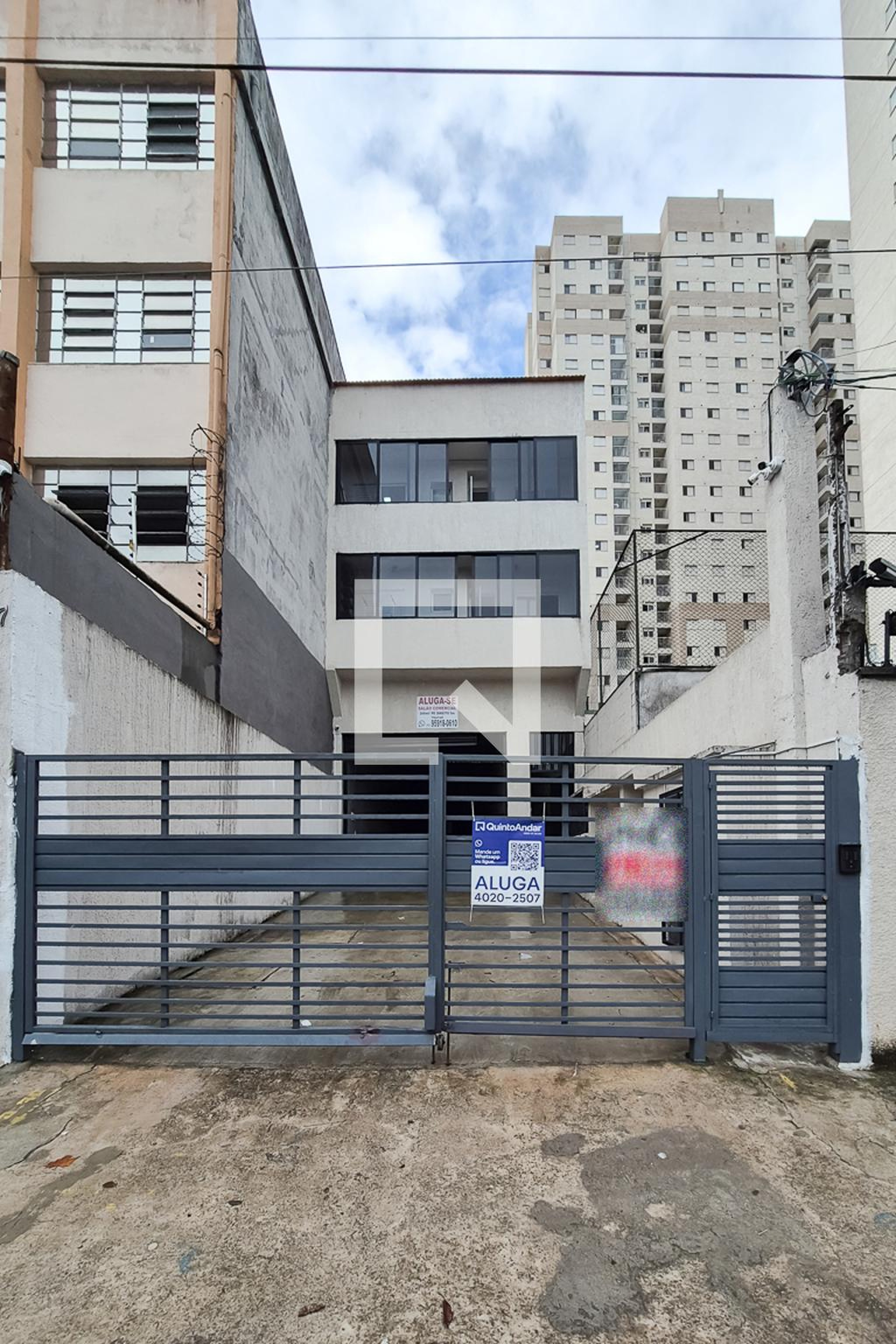 Fachada do Prédio Condomínio em Avenida Doutor José Fornari, 65