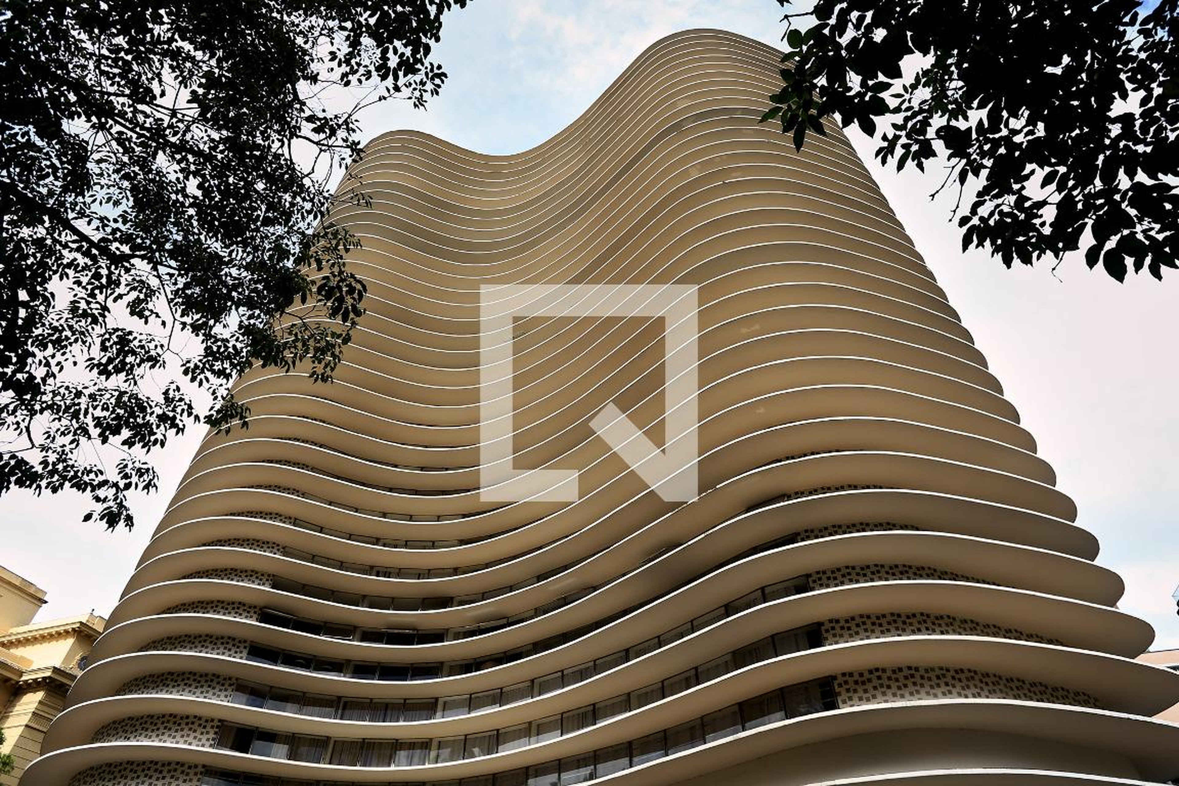 Fachada Condomínio Oscar Niemeyer