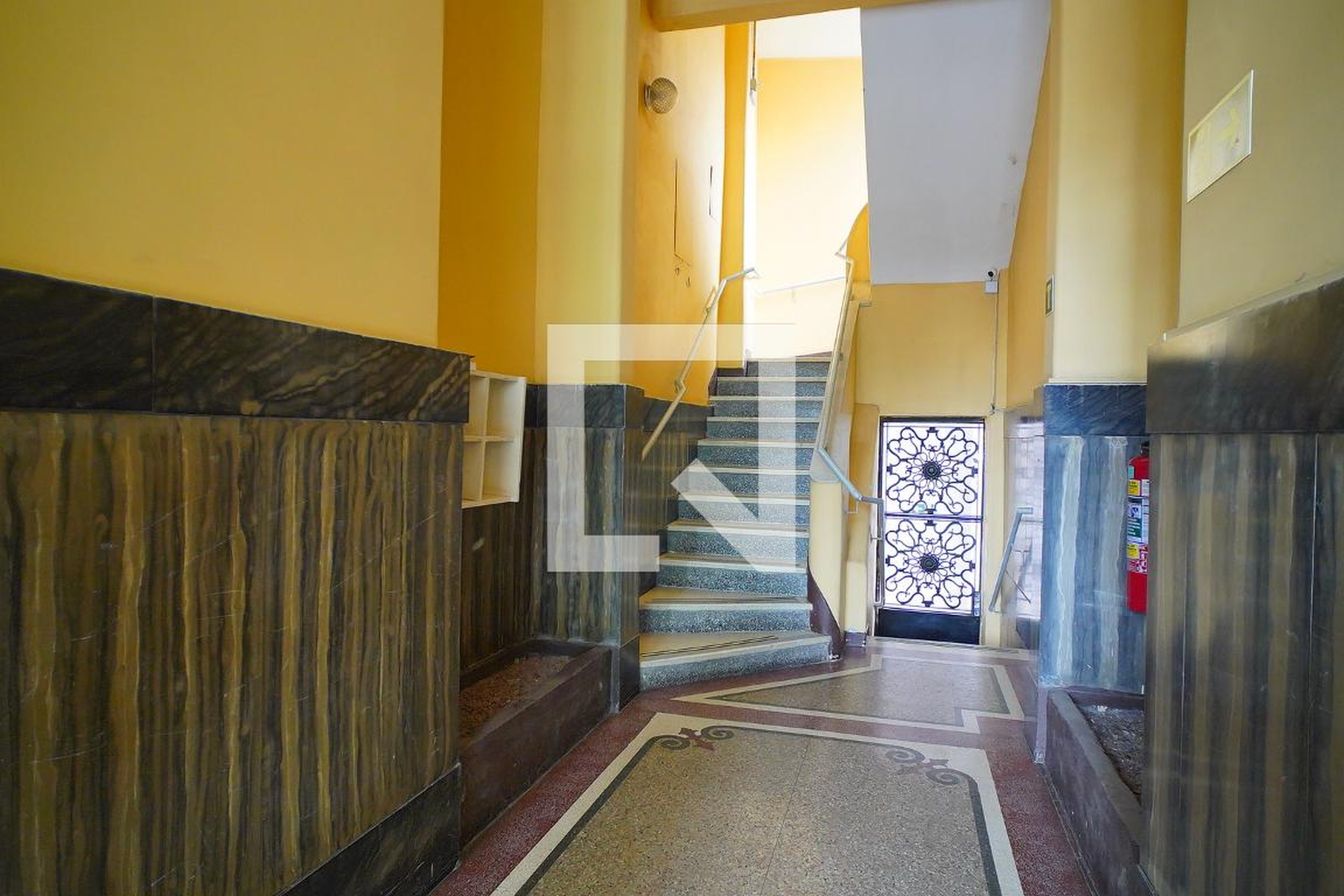 Hall de entrada Condomínio em Rua Almirante Barroso, 509