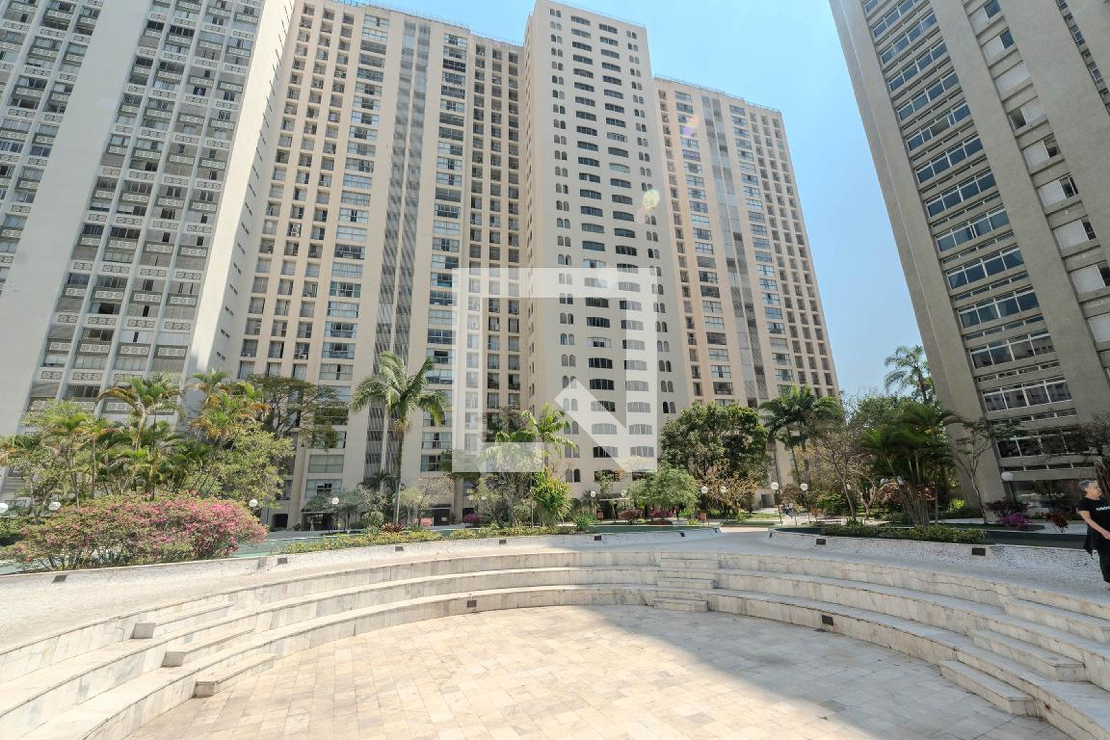 Fachada Edifício Praça dos Franceses