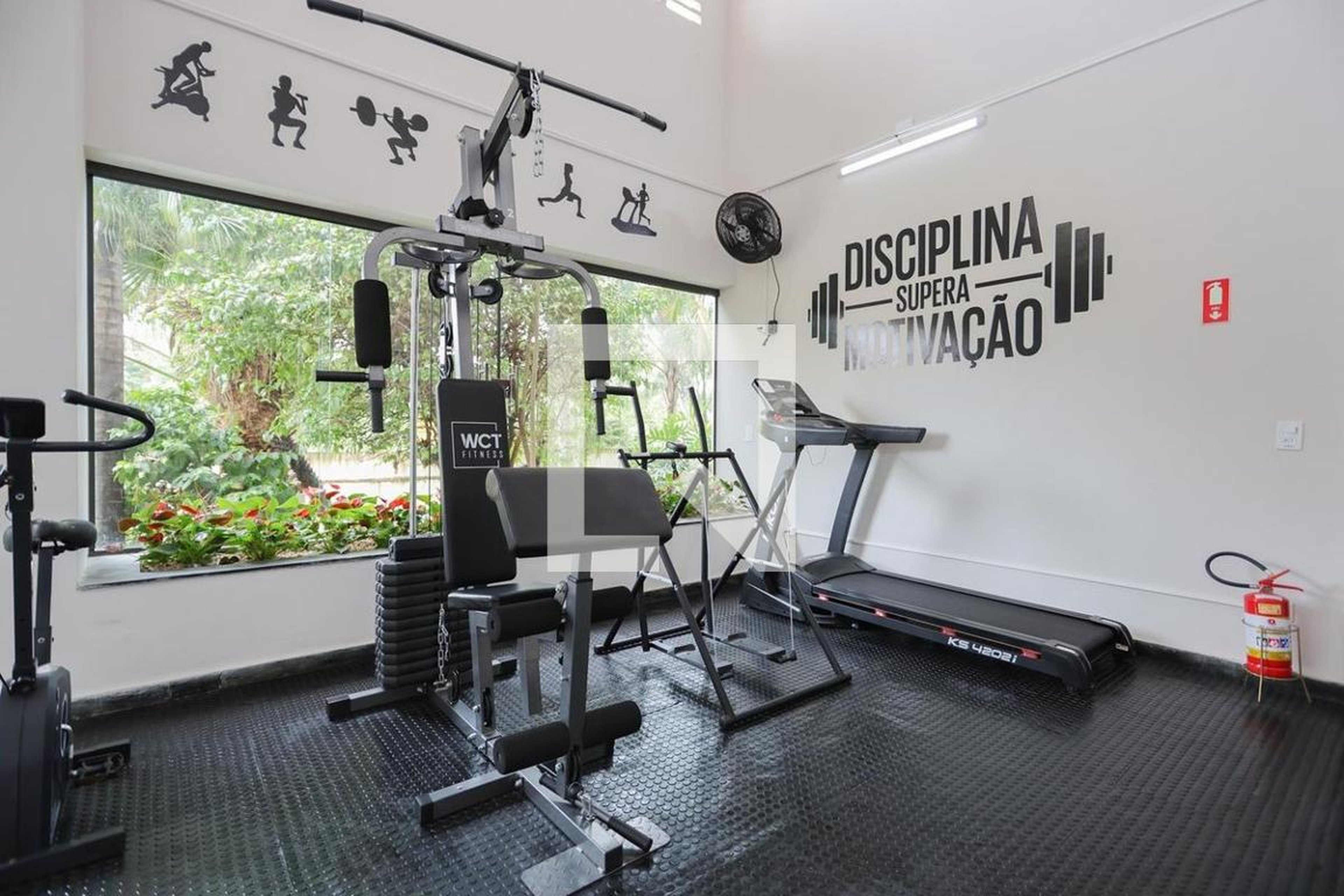 Academia - Port D'Antibes