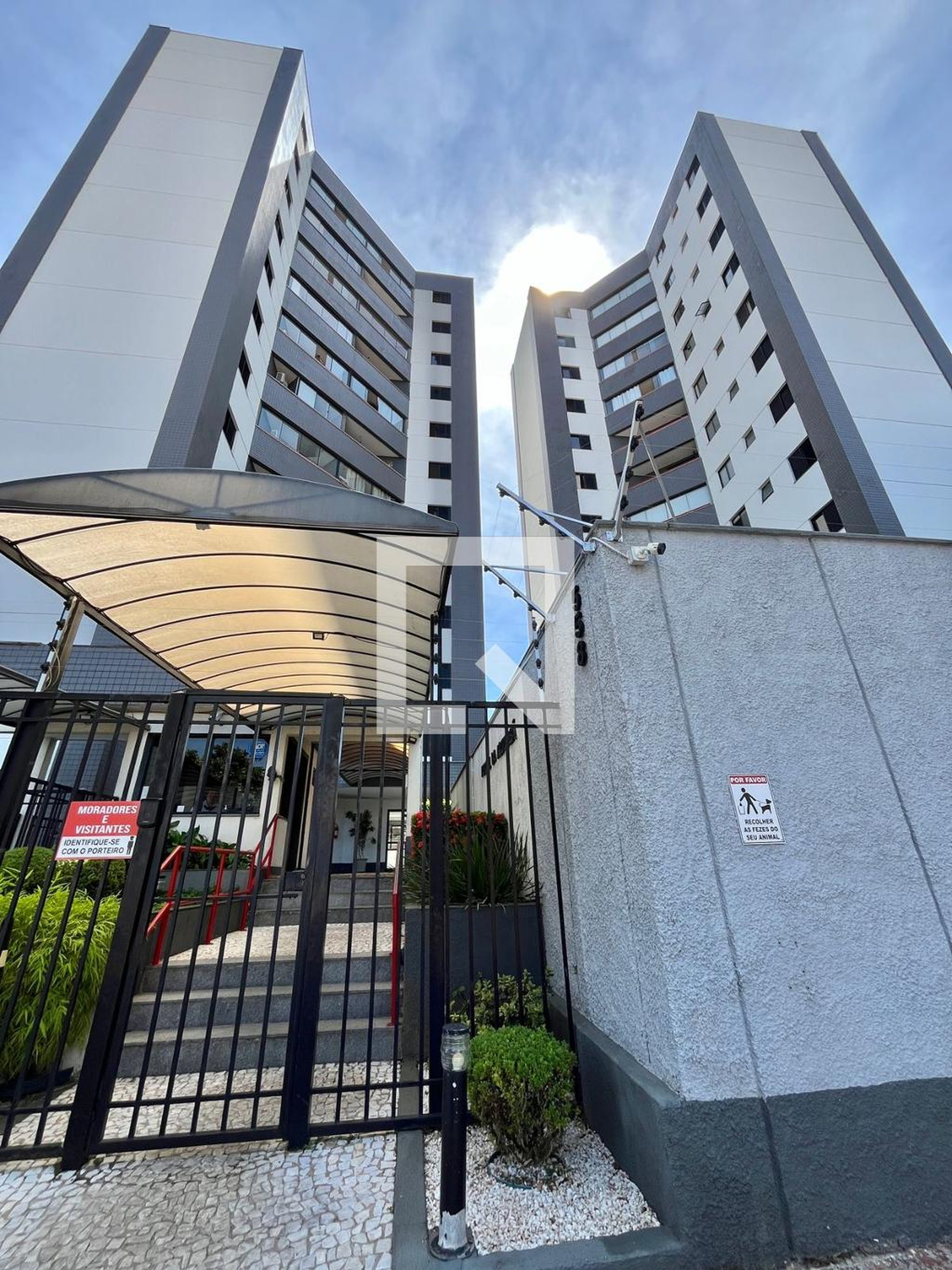 Fachada do Prédio Condomínio em Rua Artur Ramos, 558