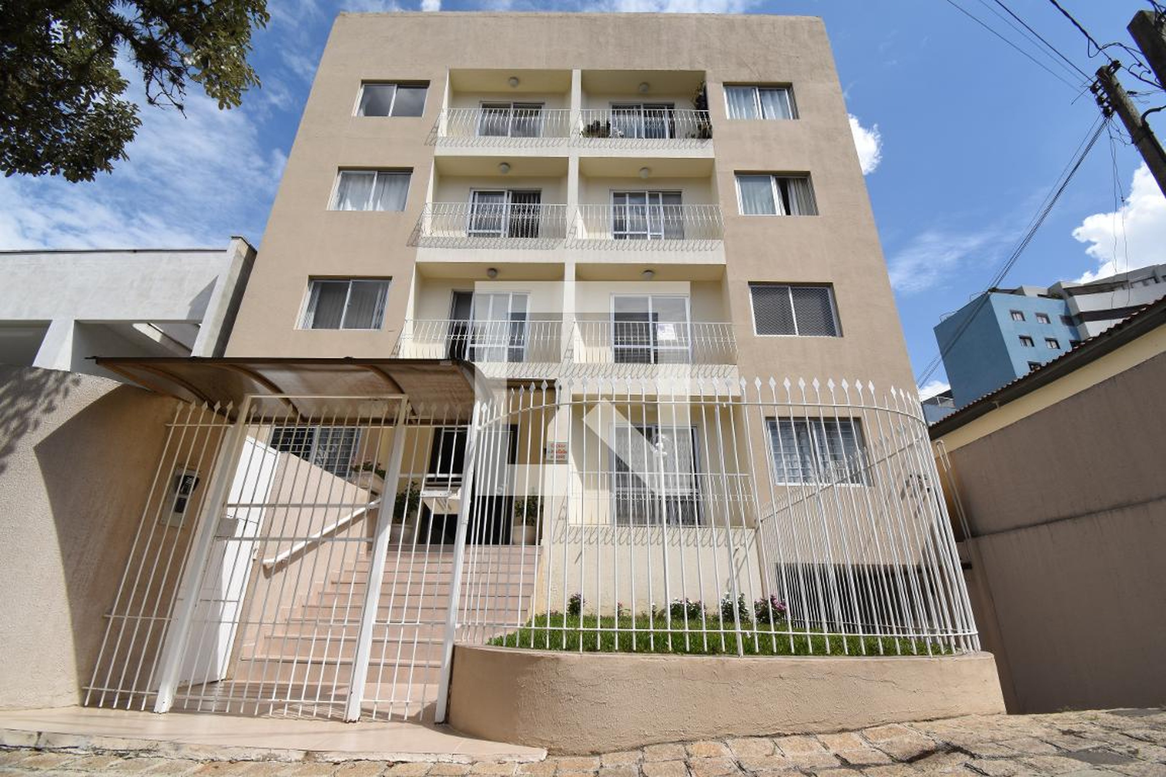 Fachada do Prédio Condomínio em Rua Marechal Trompowski, 181