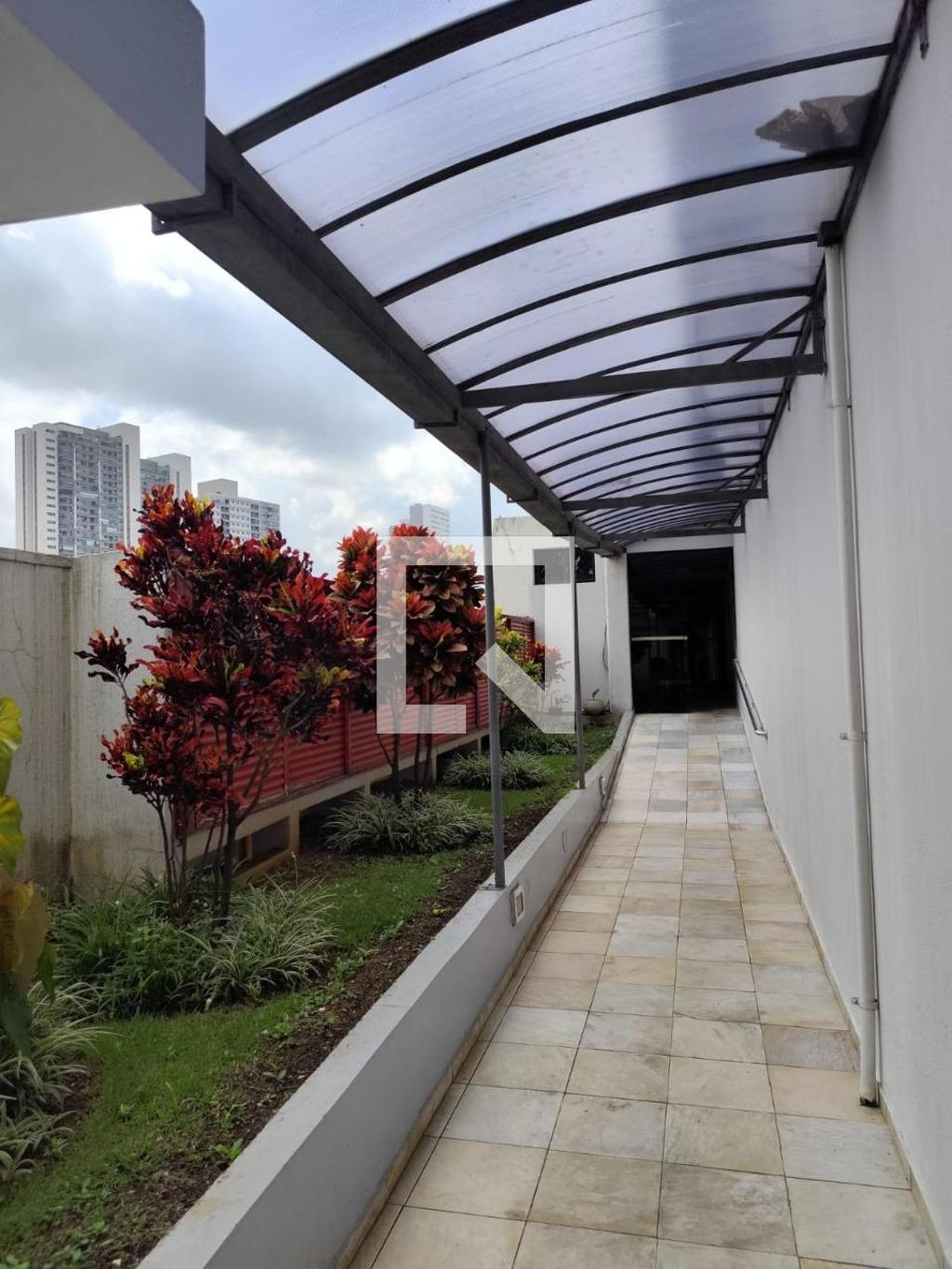 ENTRADA Condomínio em Rua Tobias Barreto, 1398