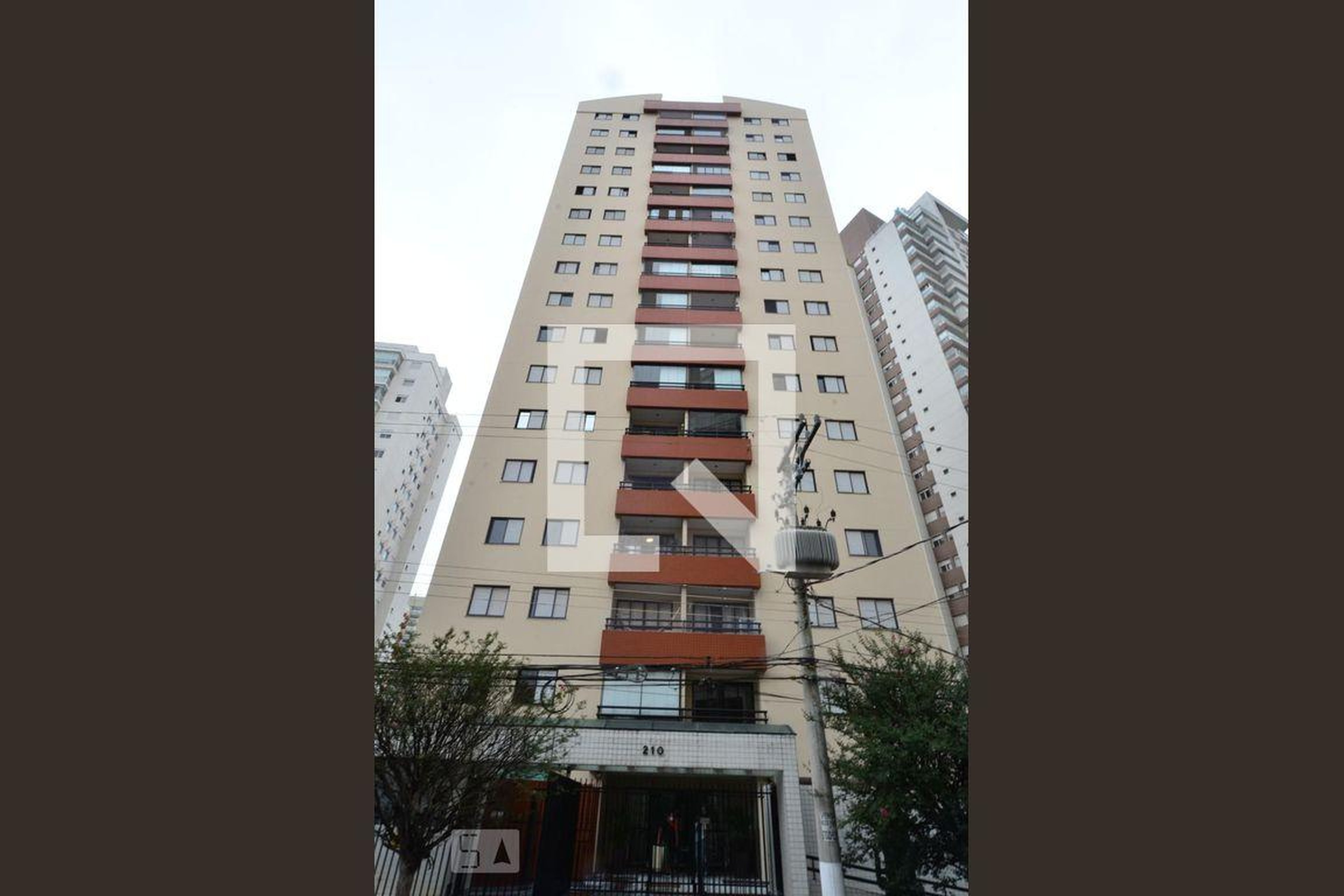 Fachada do Prédio Edifício Ville France