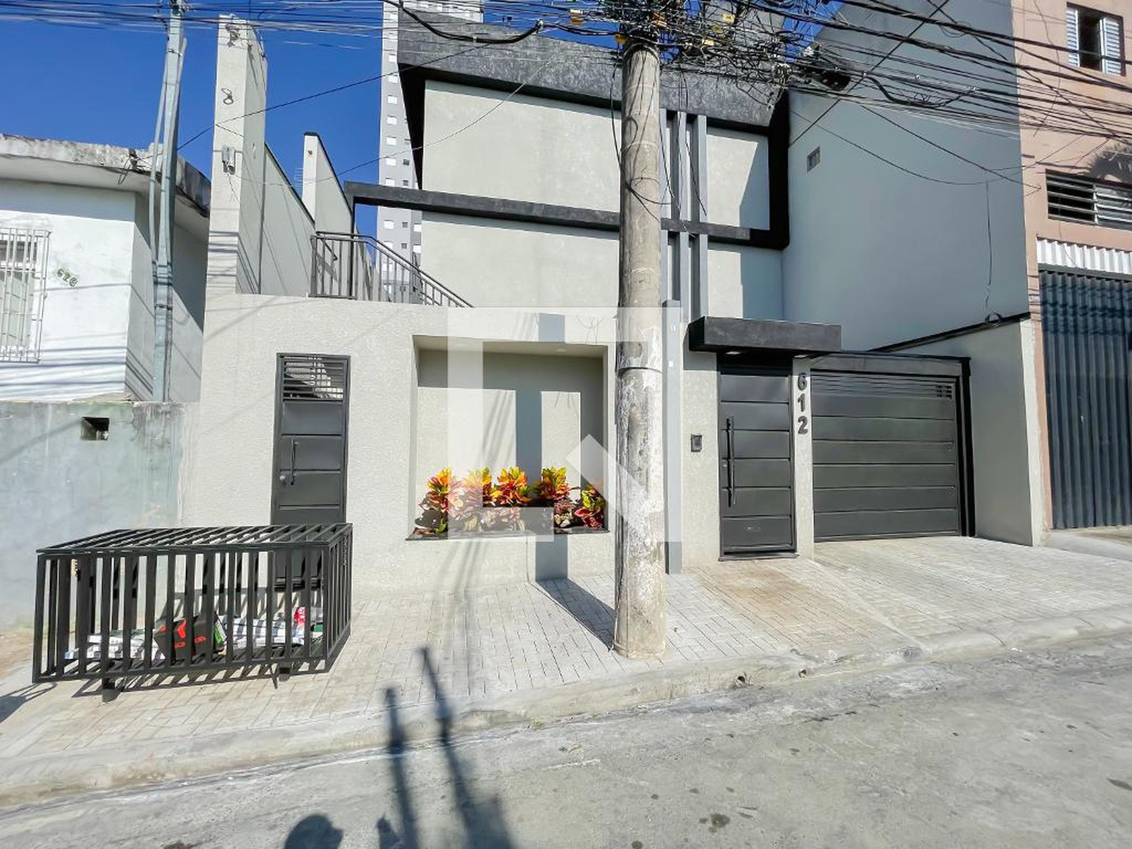 Fachada Condomínio em Rua Arminda Beranger, 612