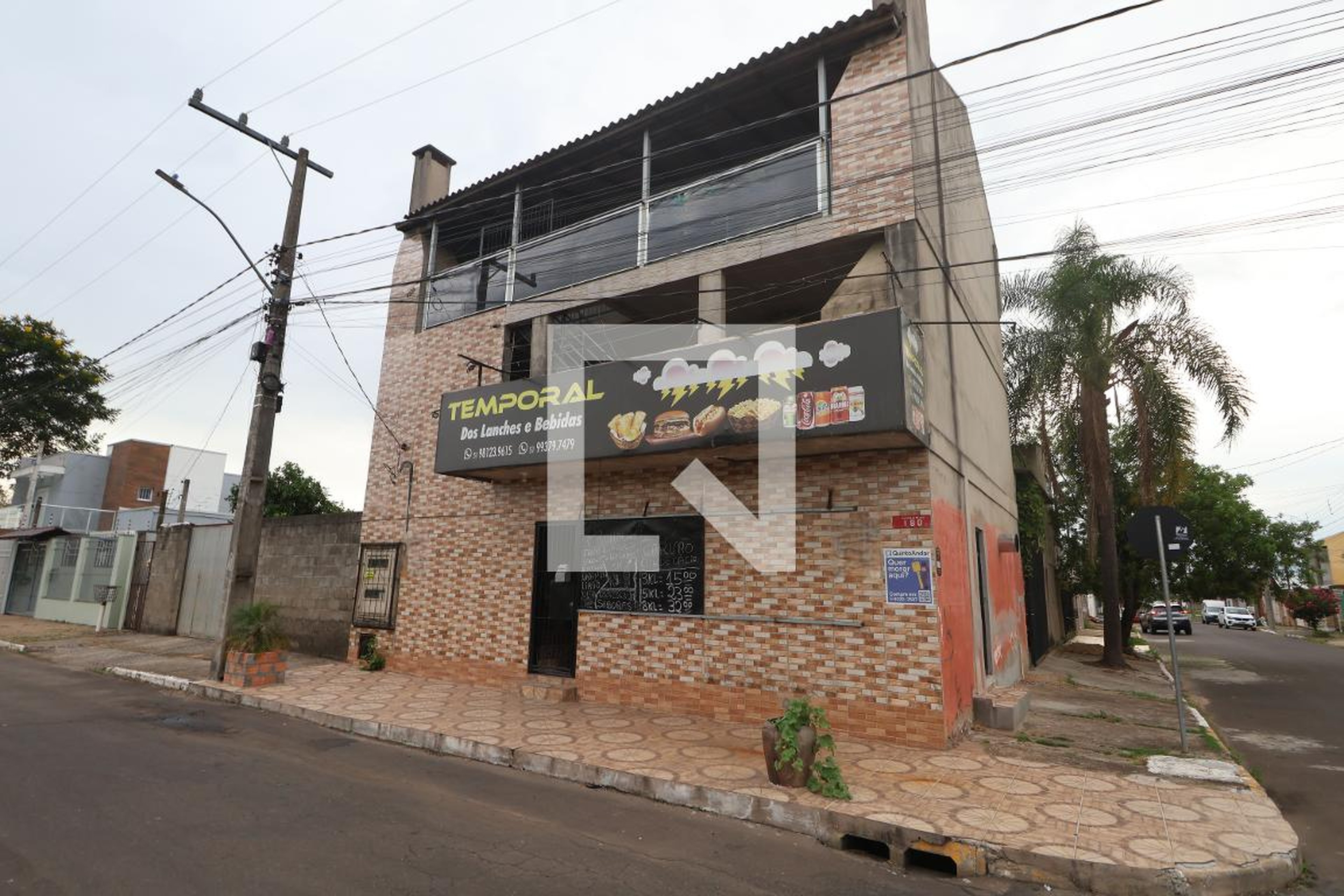 Fachada Condomínio em Rua Ivalmar Brum, 180