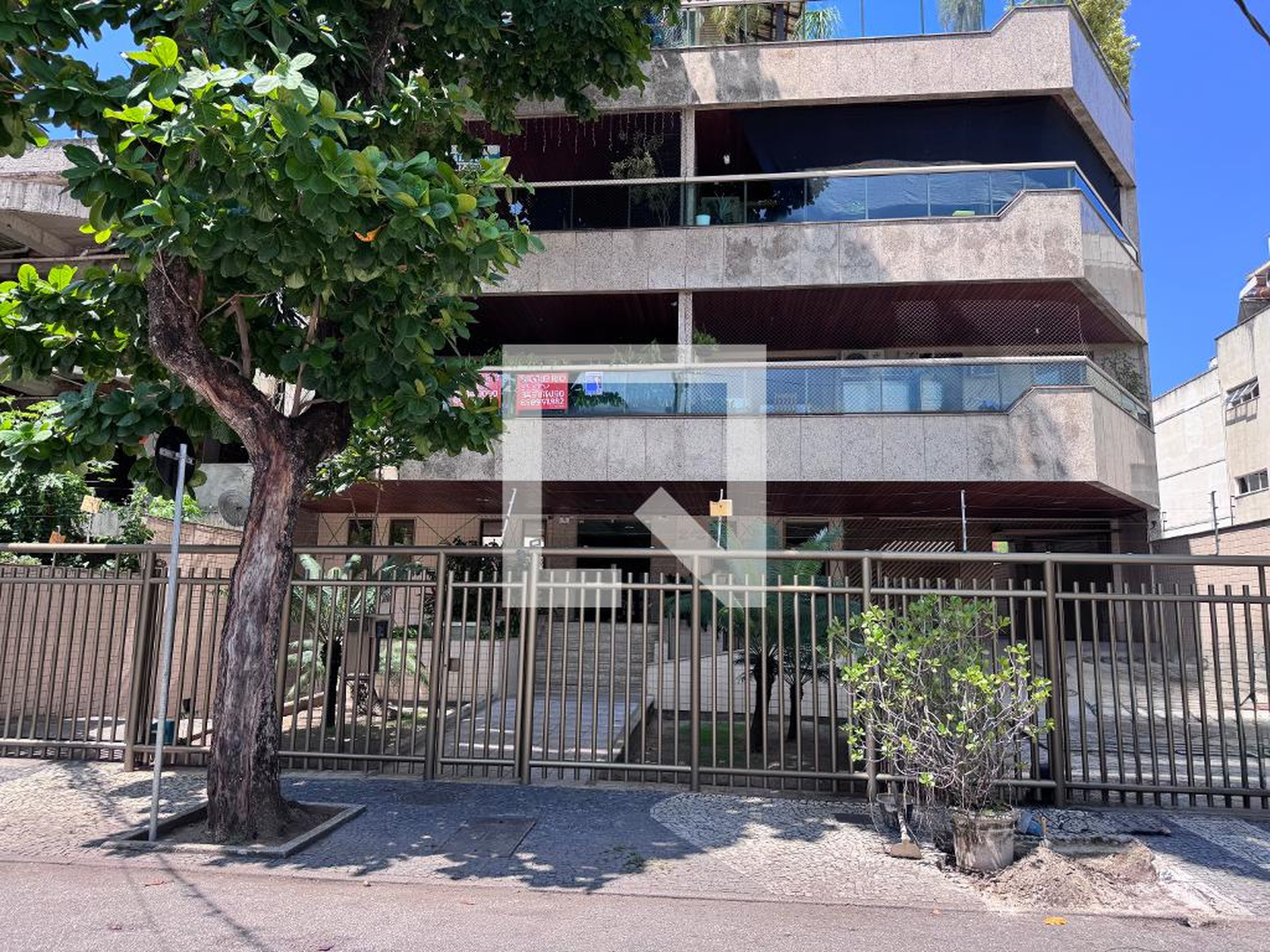 Fachada Condomínio Recreio dos Bandeirantes