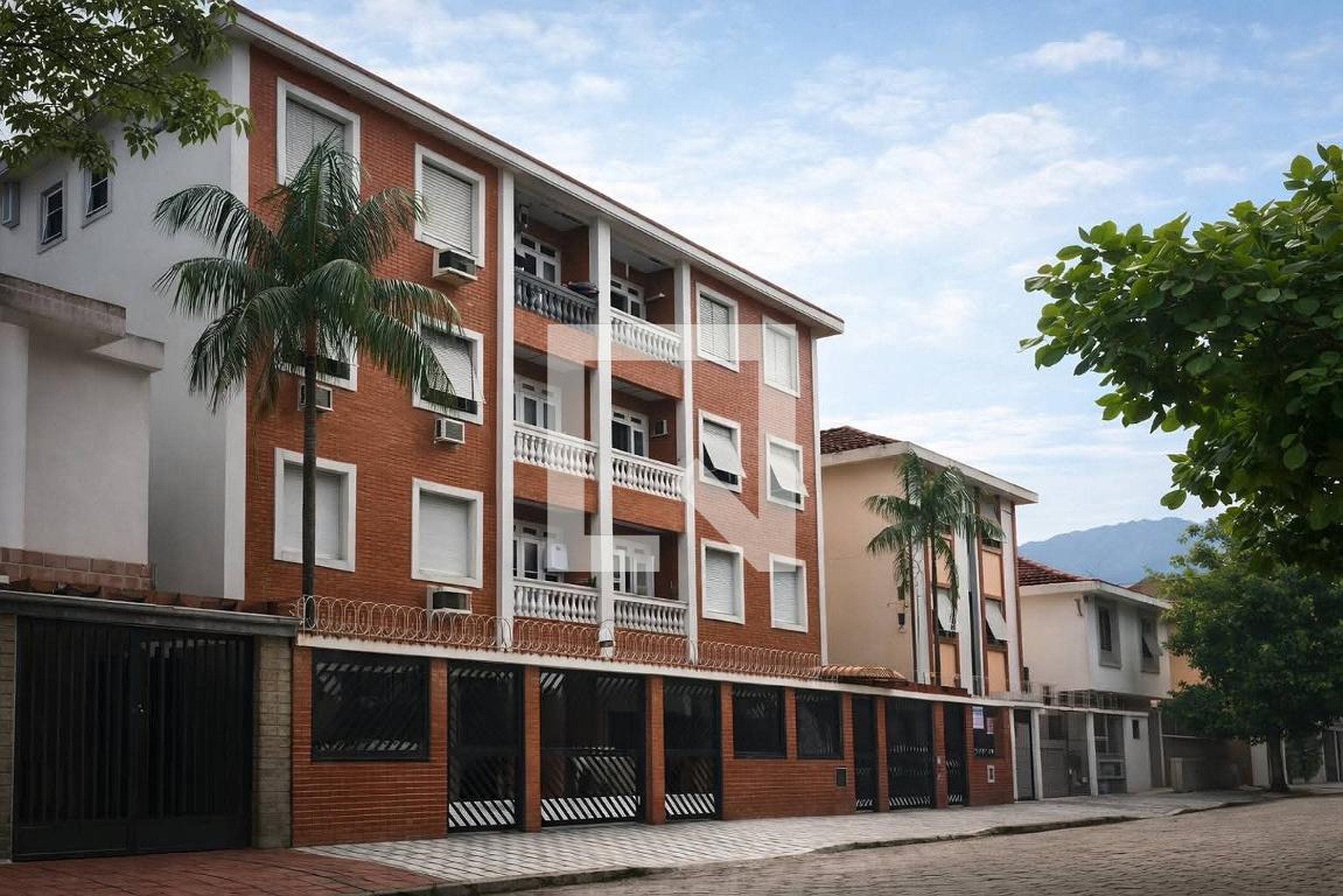 Fachada Condomínio em Rua Dom Lara, 532