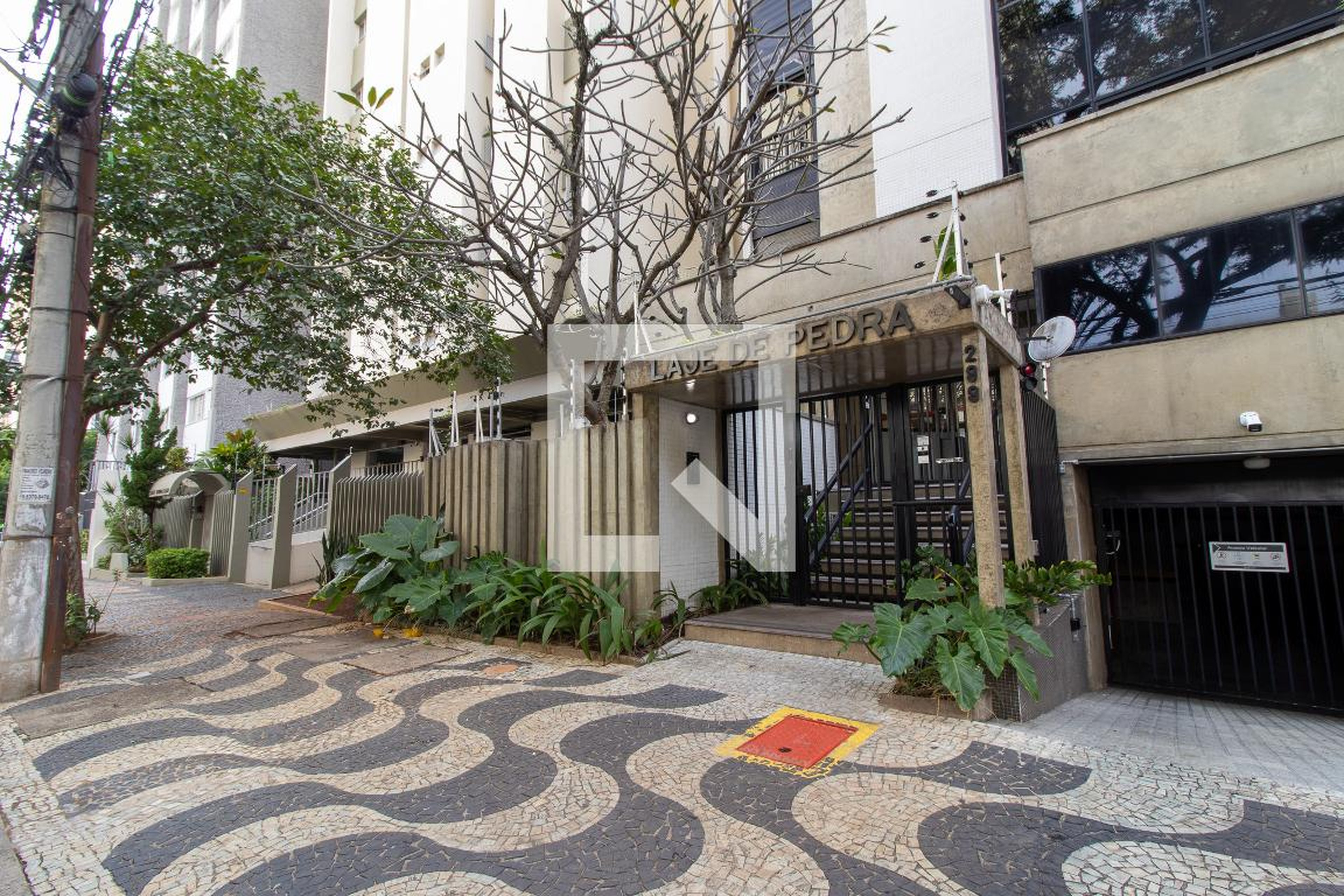 Fachada Condomínio Laje de Pedra
