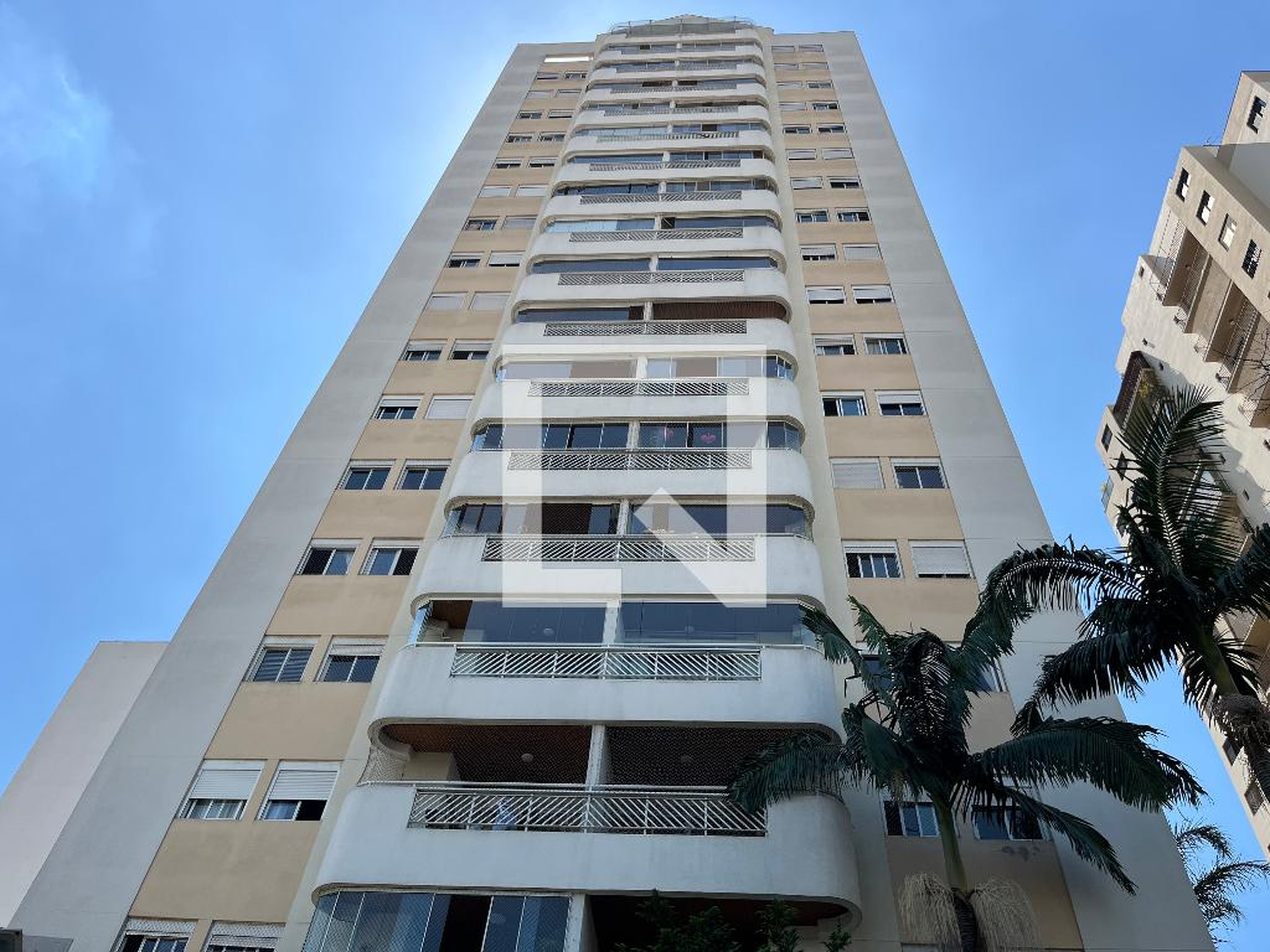 Fachada do Prédio Condomínio em Rua Tito, 90