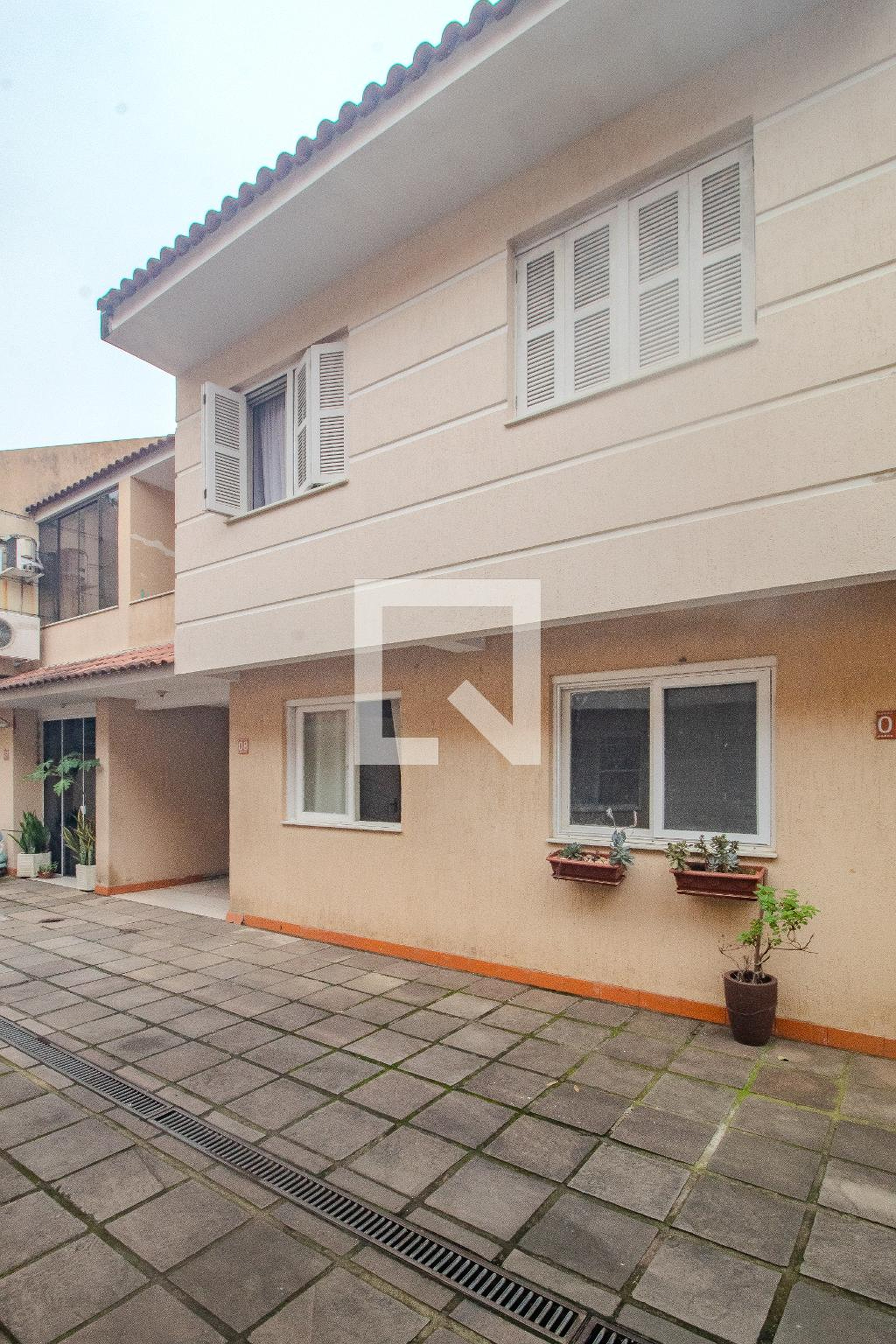 Fachada Condomínio em Avenida Orleaes, 638