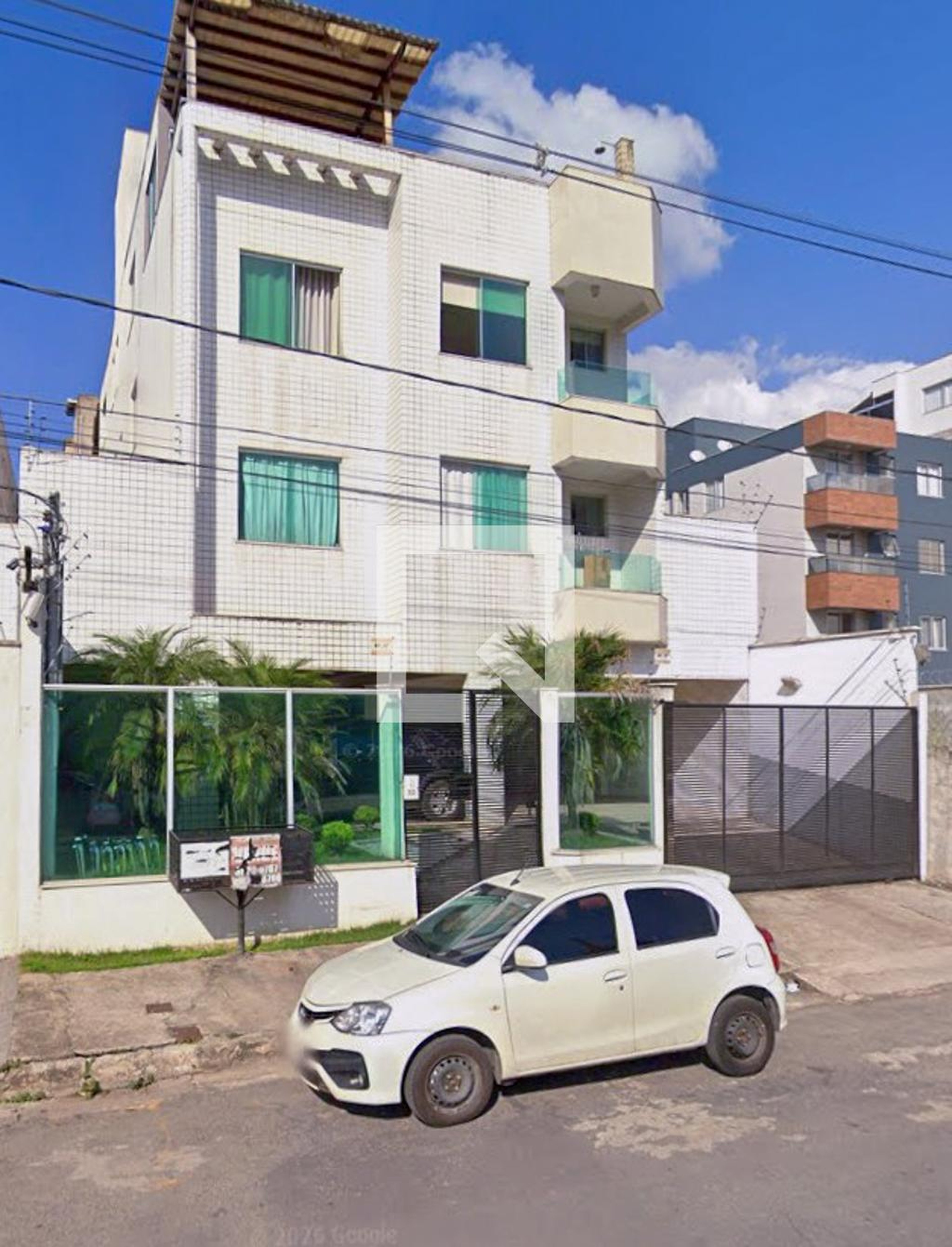 Fachada Condomínio em Avenida José dos Santos Diniz, 185
