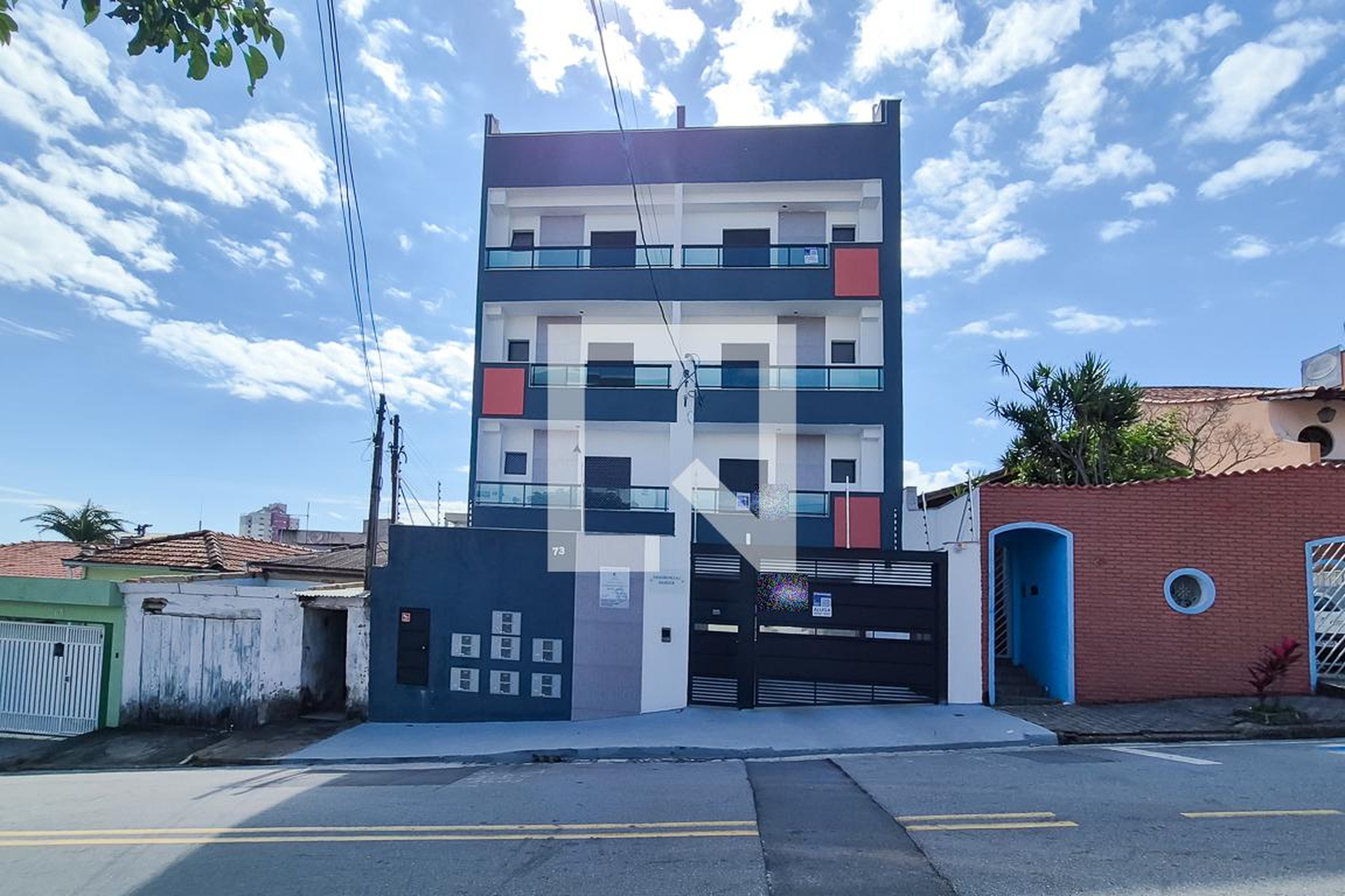 Fachada Condomínio em Rua Bom Jardim, 79