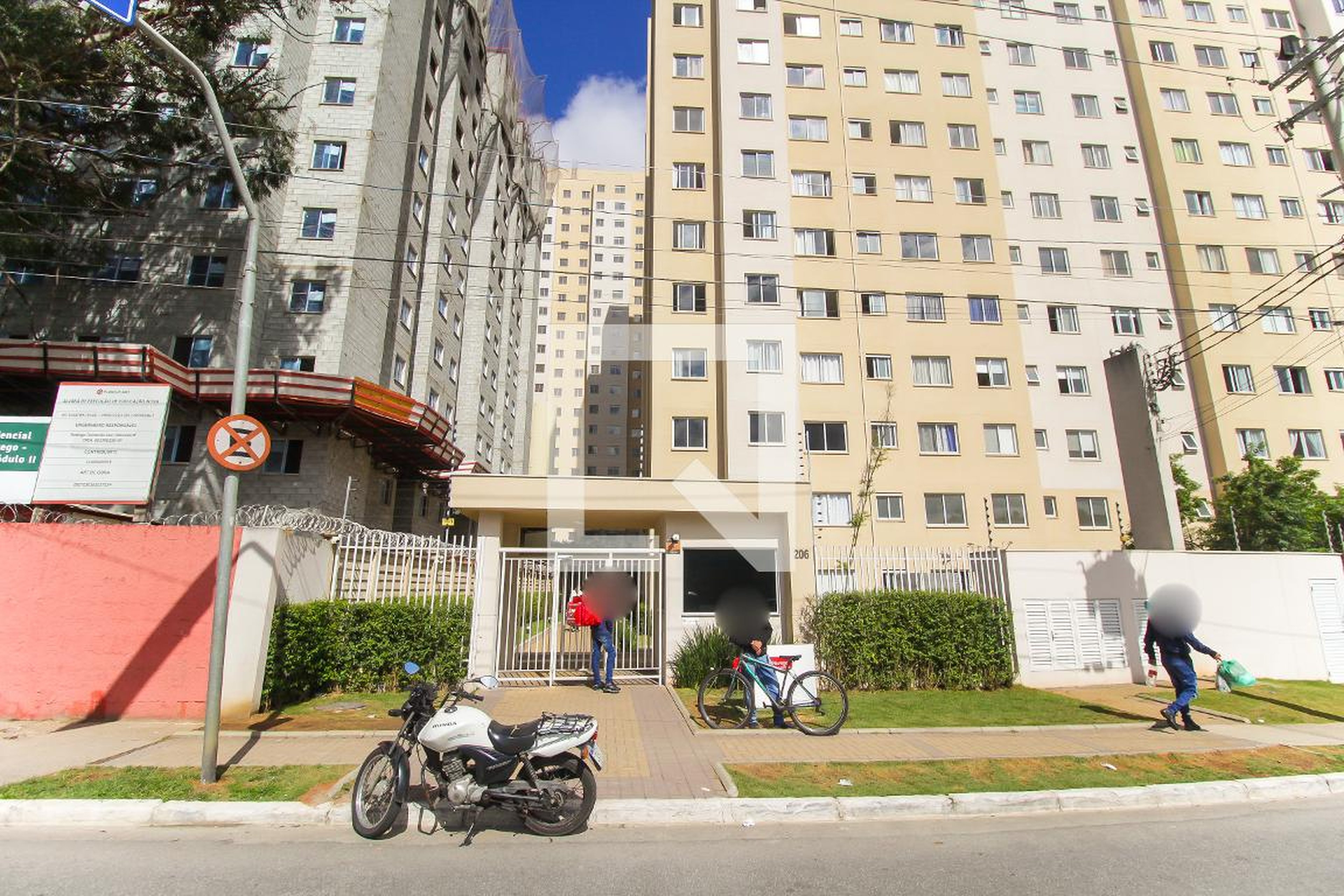 Fachada do Prédio Condomínio Plano e Jacu Pêssego