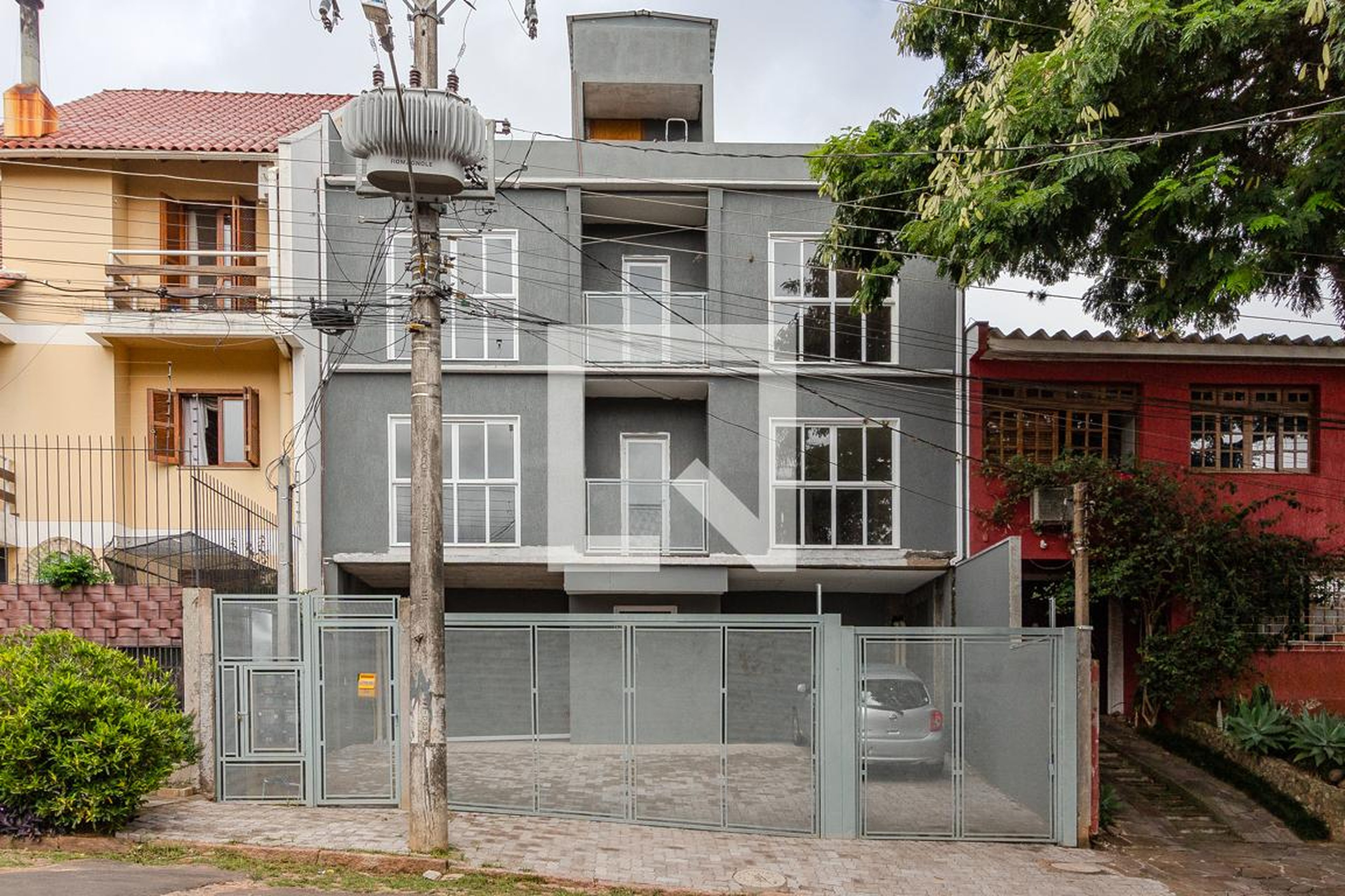 Fachada Condomínio em Rua Dona Paulina, 621