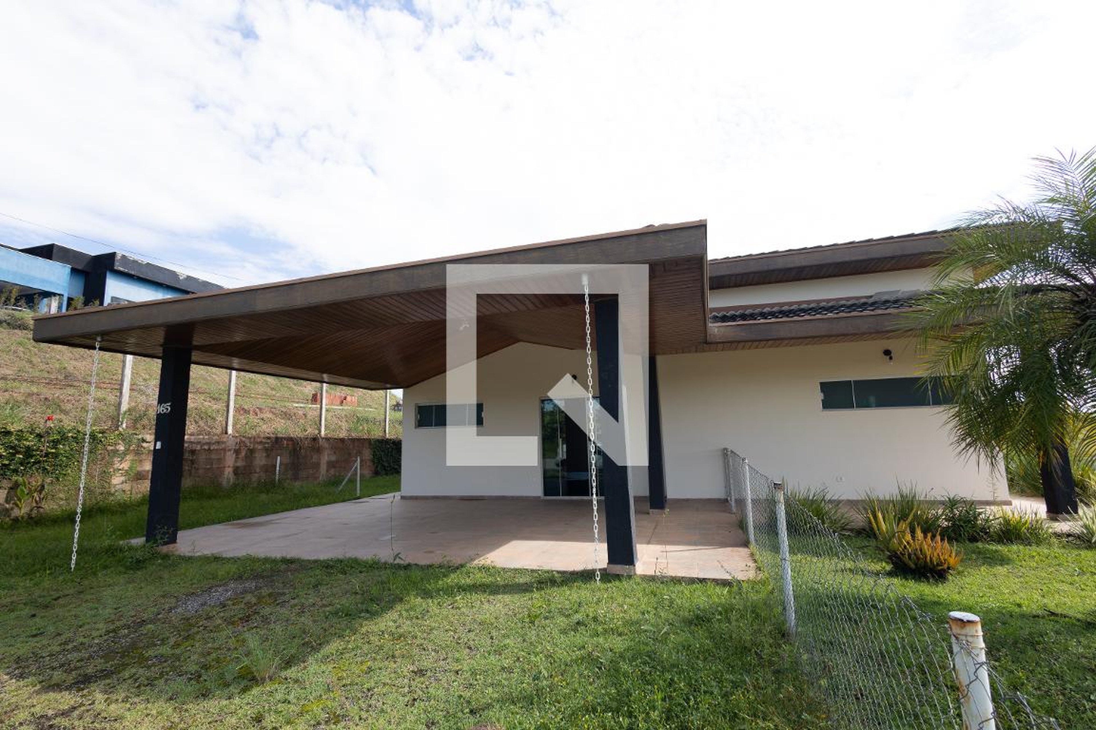 Fachada Condomínio em Rua Osmar Domingos de Oliveira, 165