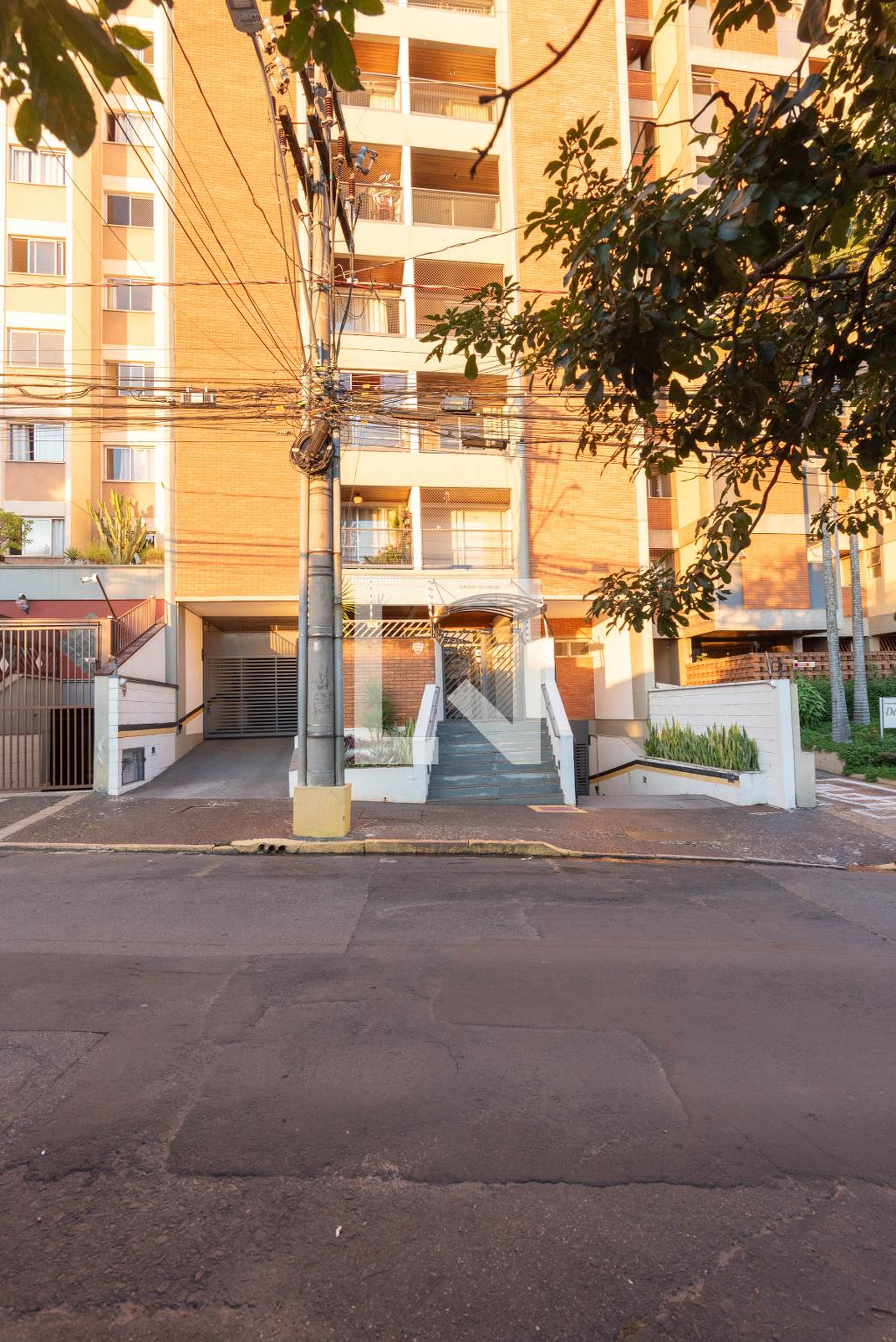 Fachada do Prédio Condomínio em Rua Doutor Antônio Álvares Lôbo, 404