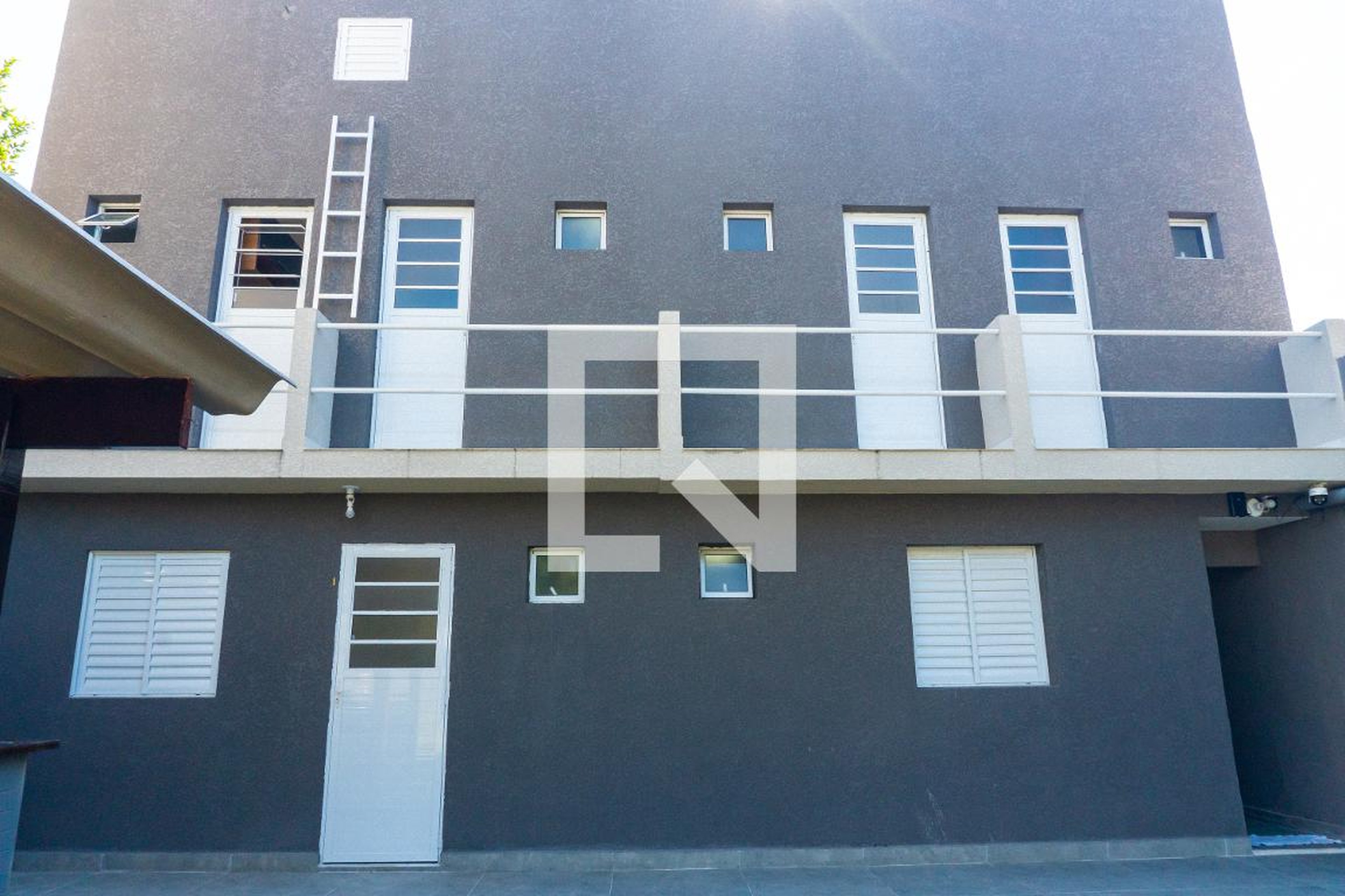 Fachada do Prédio Condomínio em Rua Apacê, 460