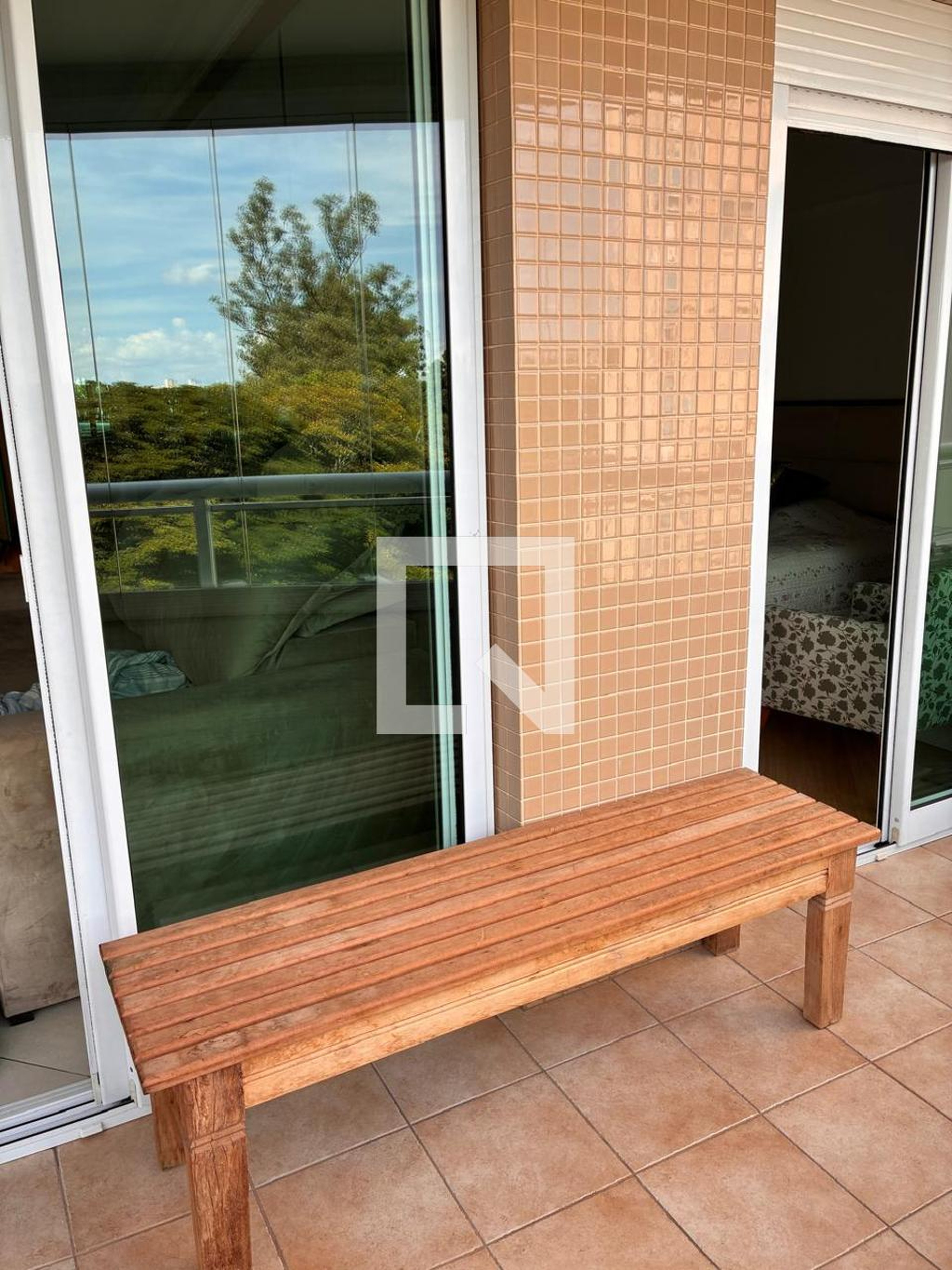 Área externa Condomínio em Rua Major Francisco de Paula Elias, 509