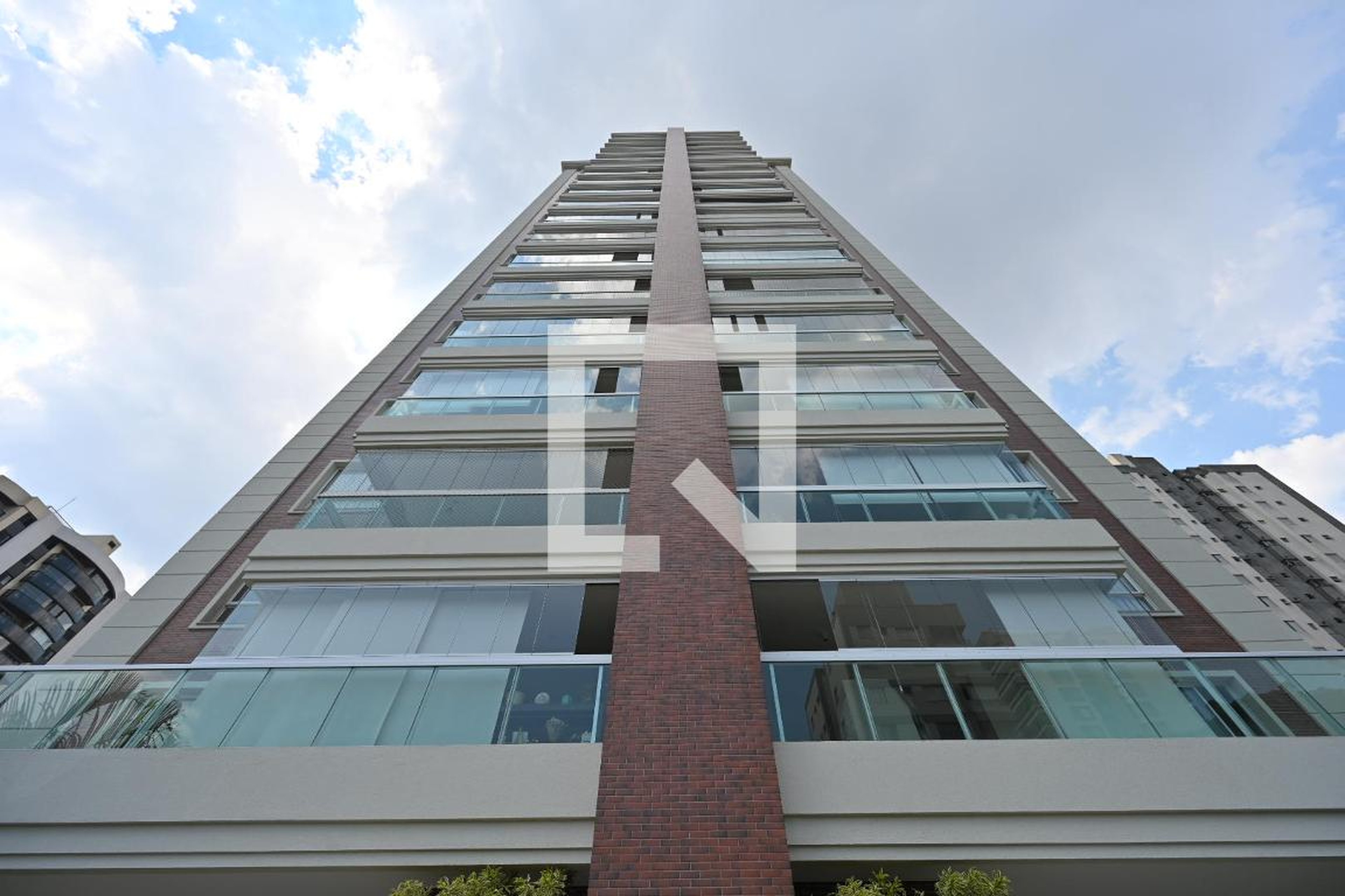 Prédio Condomínio Brickland