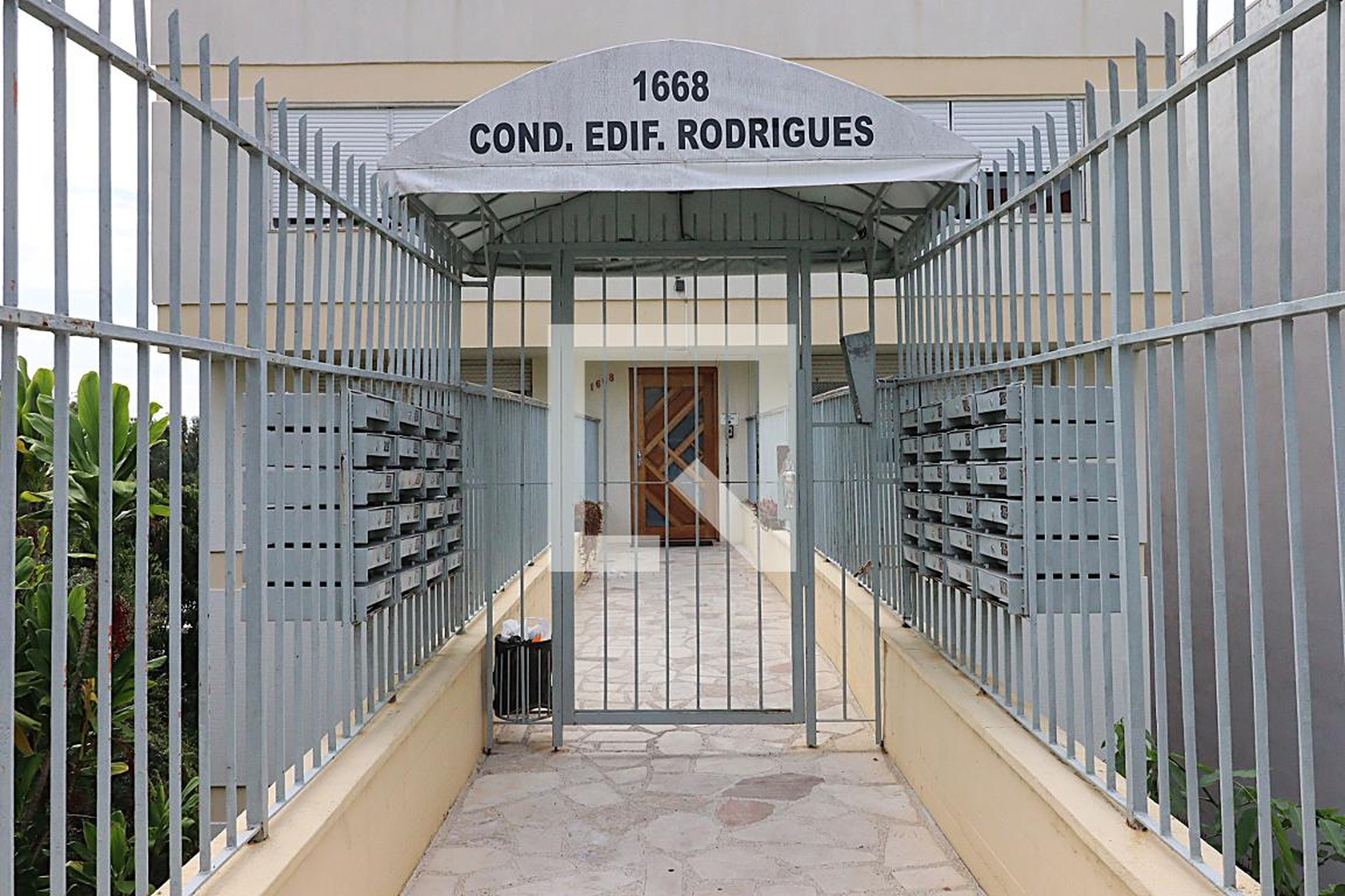 Entrada do Prédio - Edifício Rodrigues